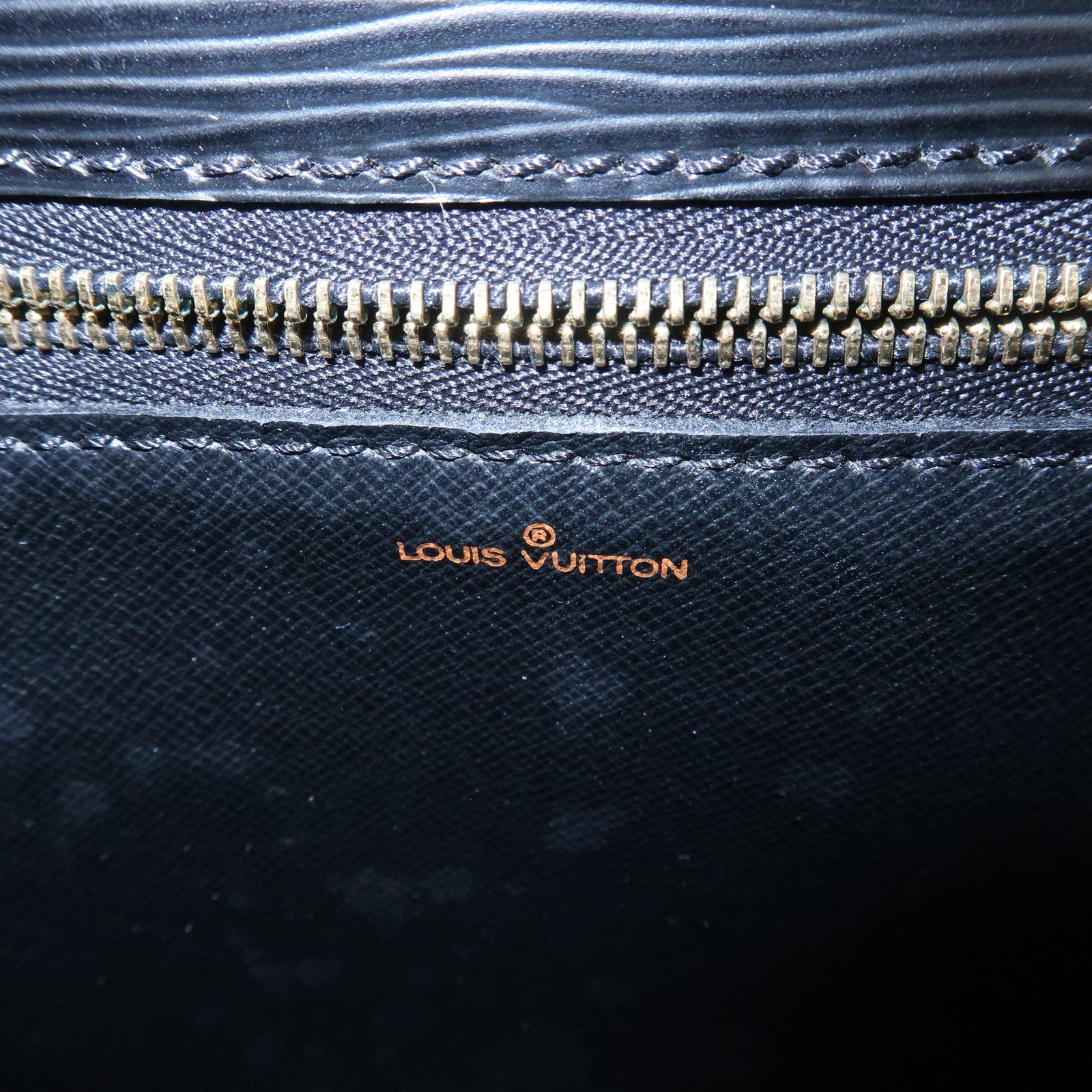 Louis Vuitton Epi Saint Cloud Shoulder Bag Black Noir M52192