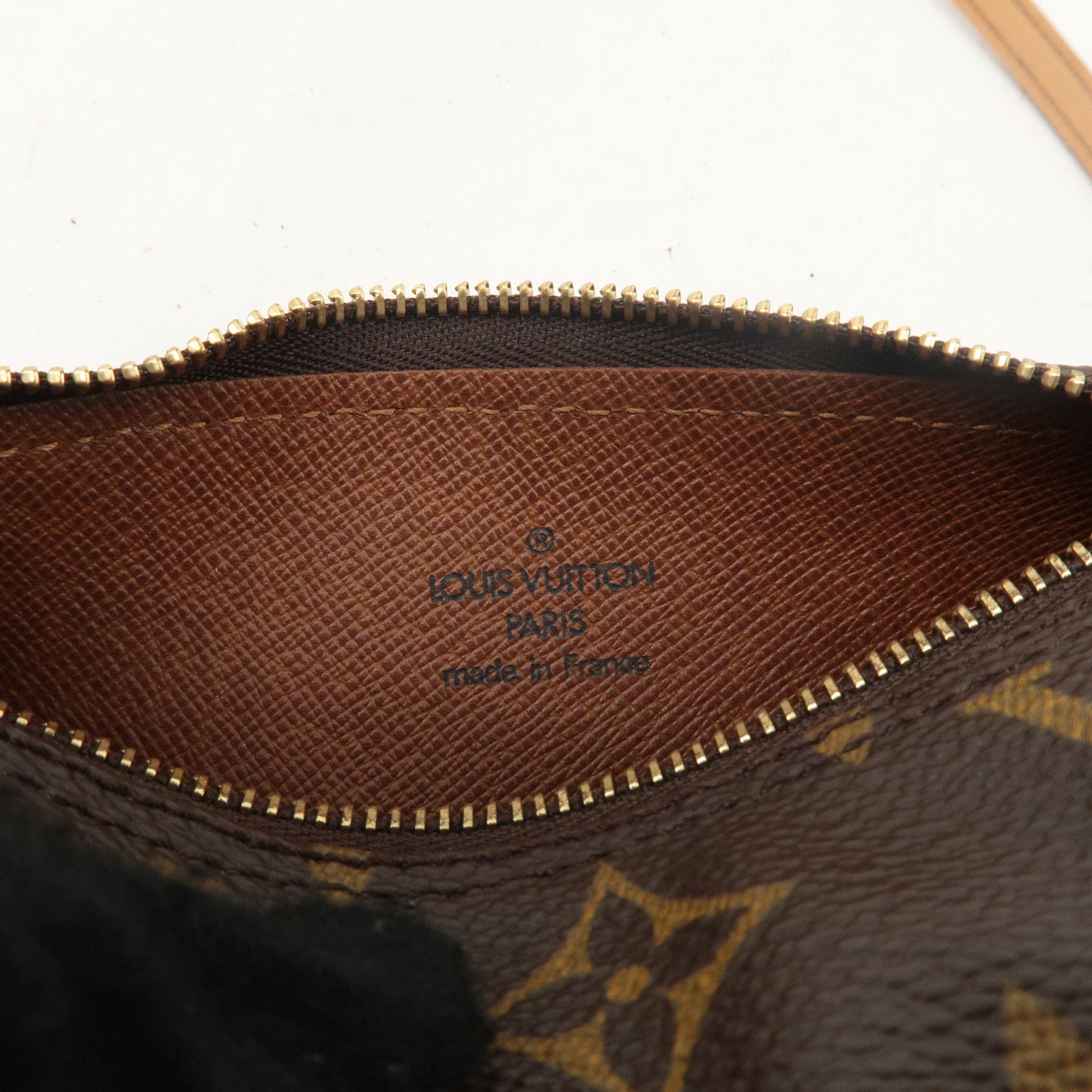 Louis Vuitton Monogram Papillon 30 Hand Bag 
Pouch Brown M51385