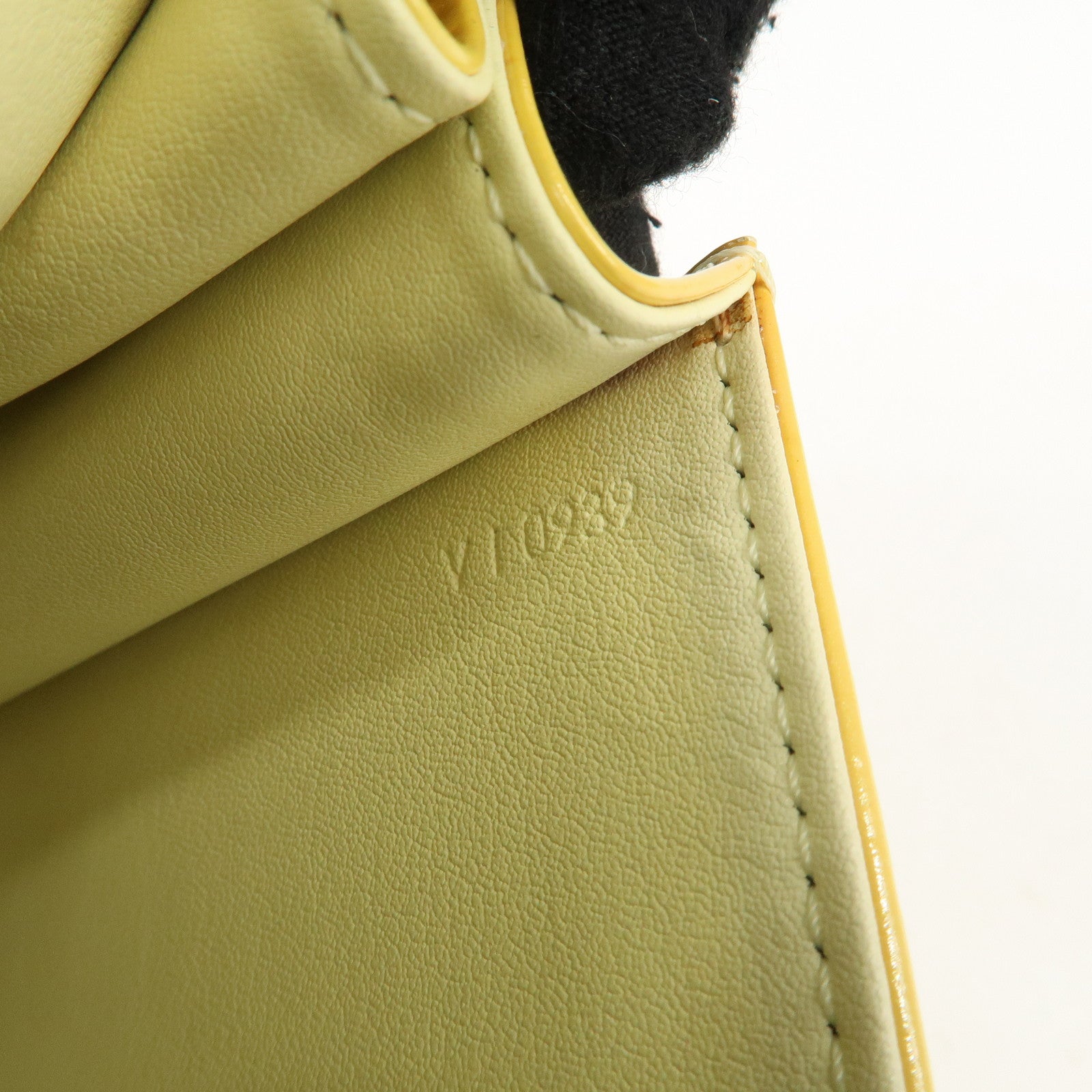 Louis Vuitton Vernis Spring Street Hand Bag Lime Yellow M91068