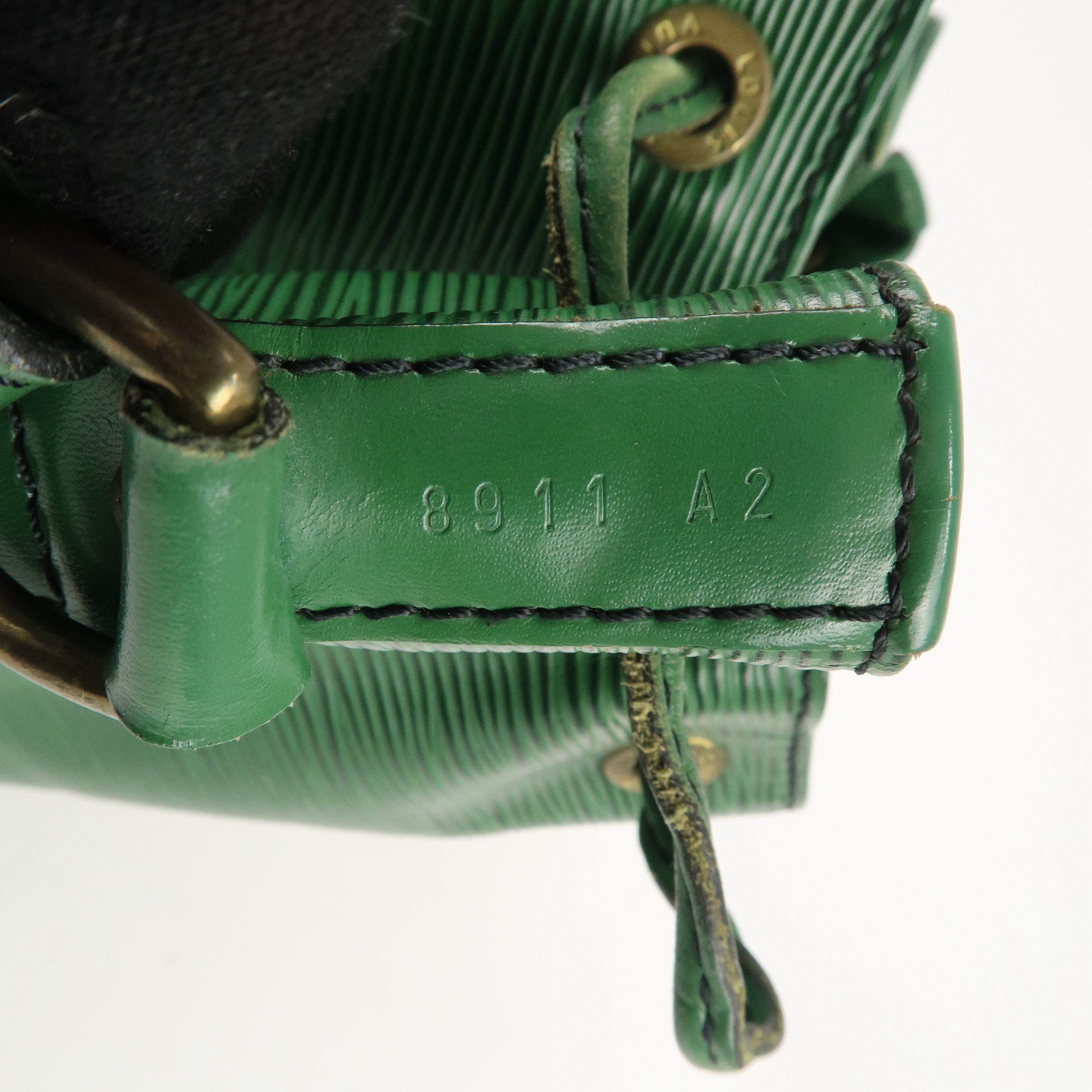 Louis Vuitton Epi Petit Noe Leather Shoulder Bag Green M44104