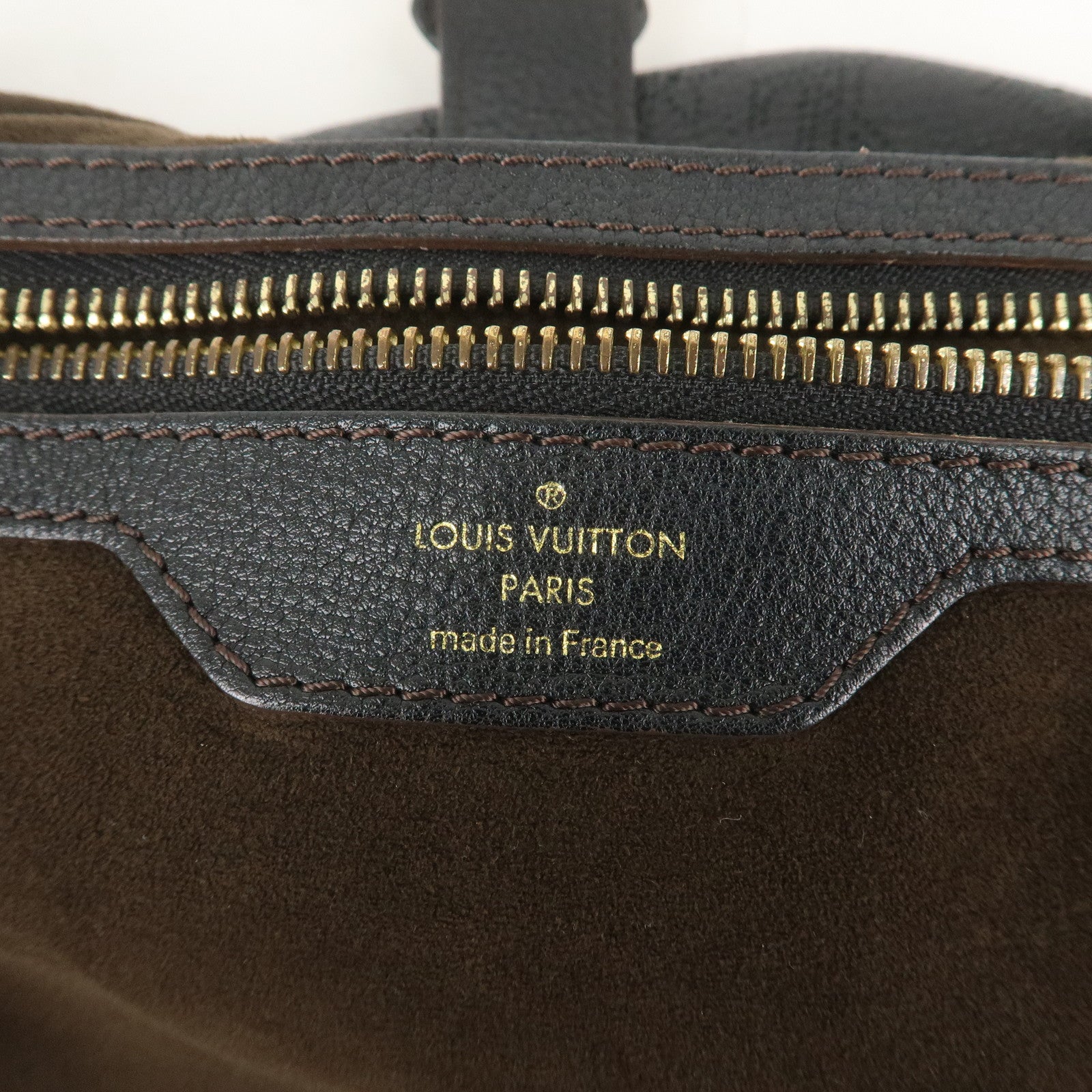 Louis Vuitton Monogram Mahina XL Leather Hand Bag Noir M95547