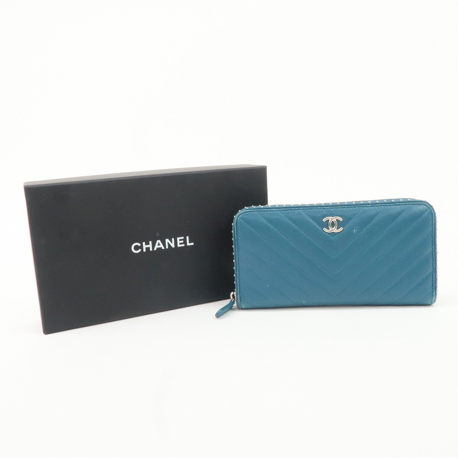 CHANEL V Stich Lamb Skin Coco Mark Studs Long Wallet Blue A50097 Used