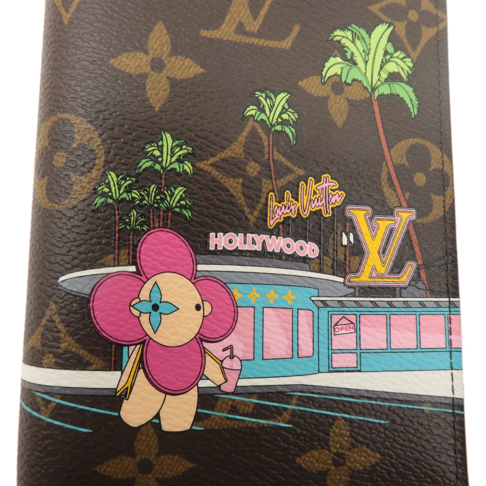 Louis Vuitton Monogram Couverture Vivienne Passport Case M80858