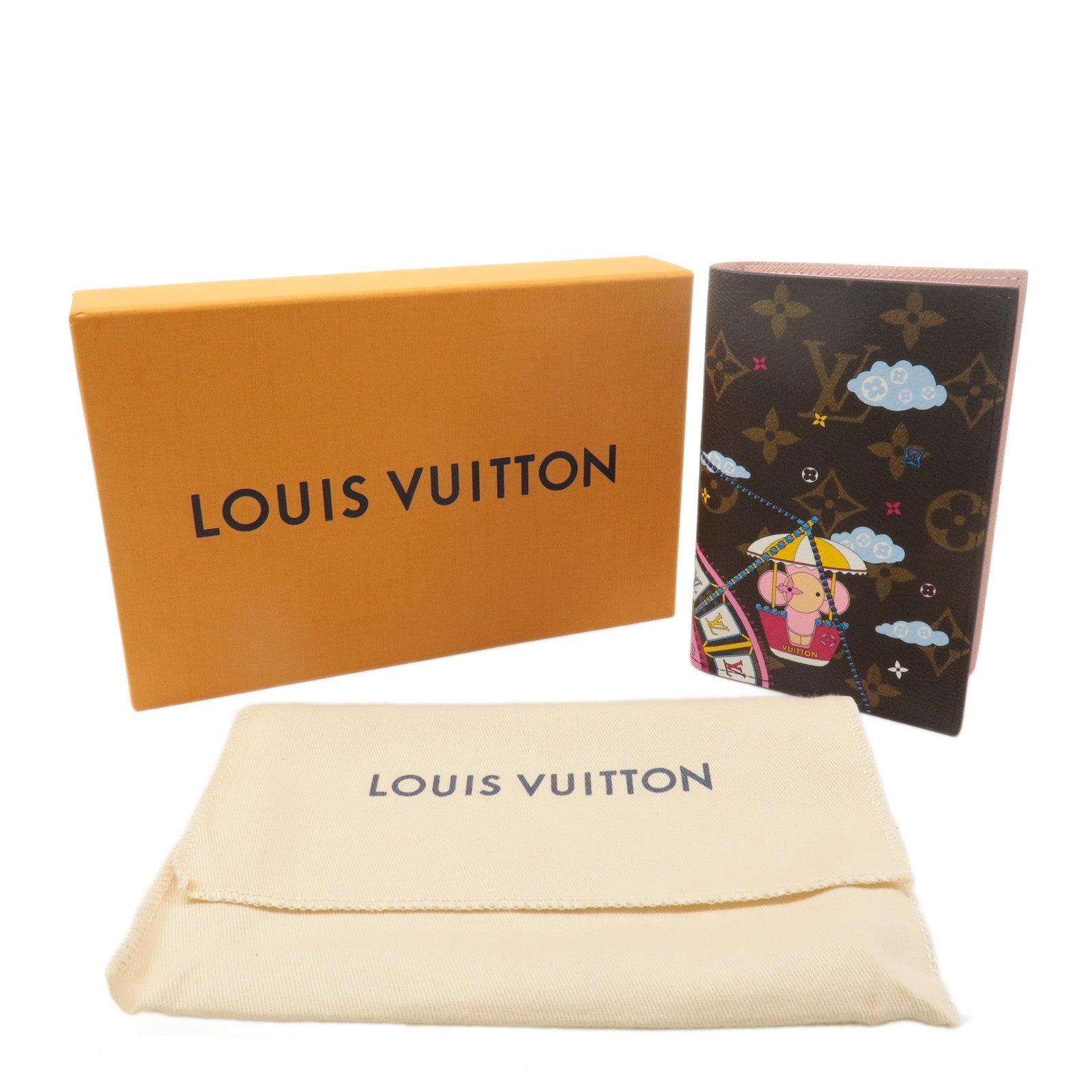 Louis Vuitton Monogram Couverture NM Vivienne Passport Case M69746