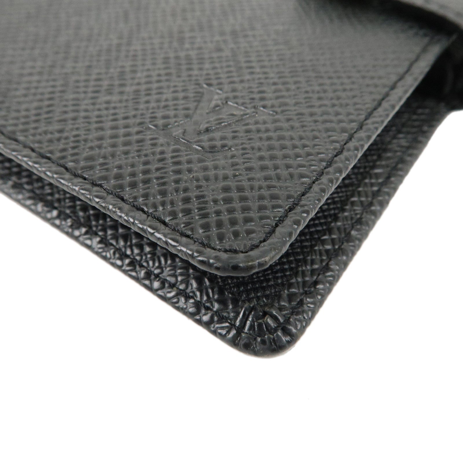 Louis Vuitton Taiga Agenda PM Planner Cover Ardoise Black R20426