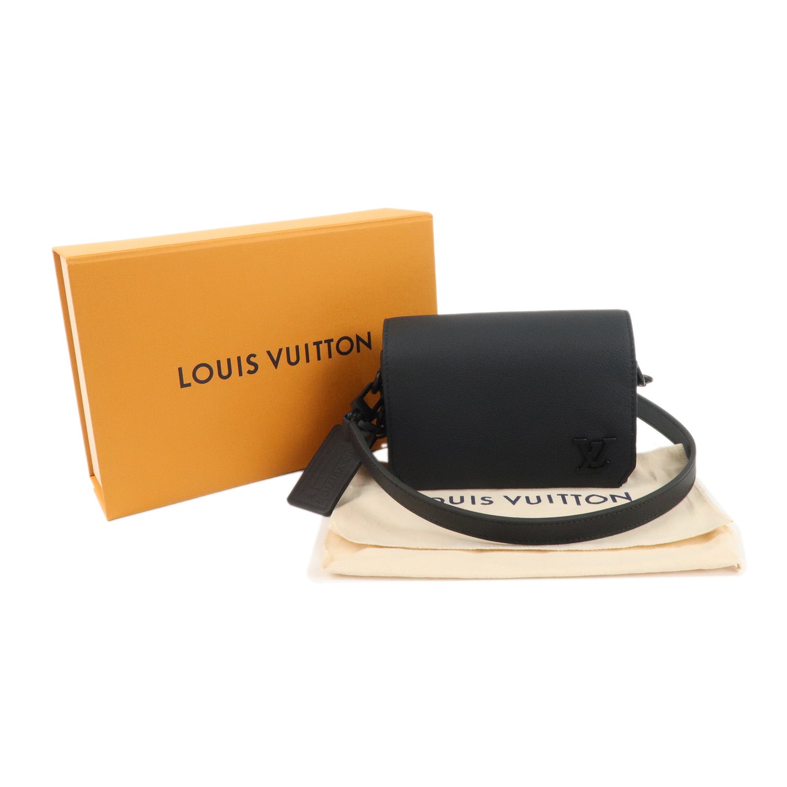 Louis Vuitton Aerogram Fastline Wearable Wallet Black M82085