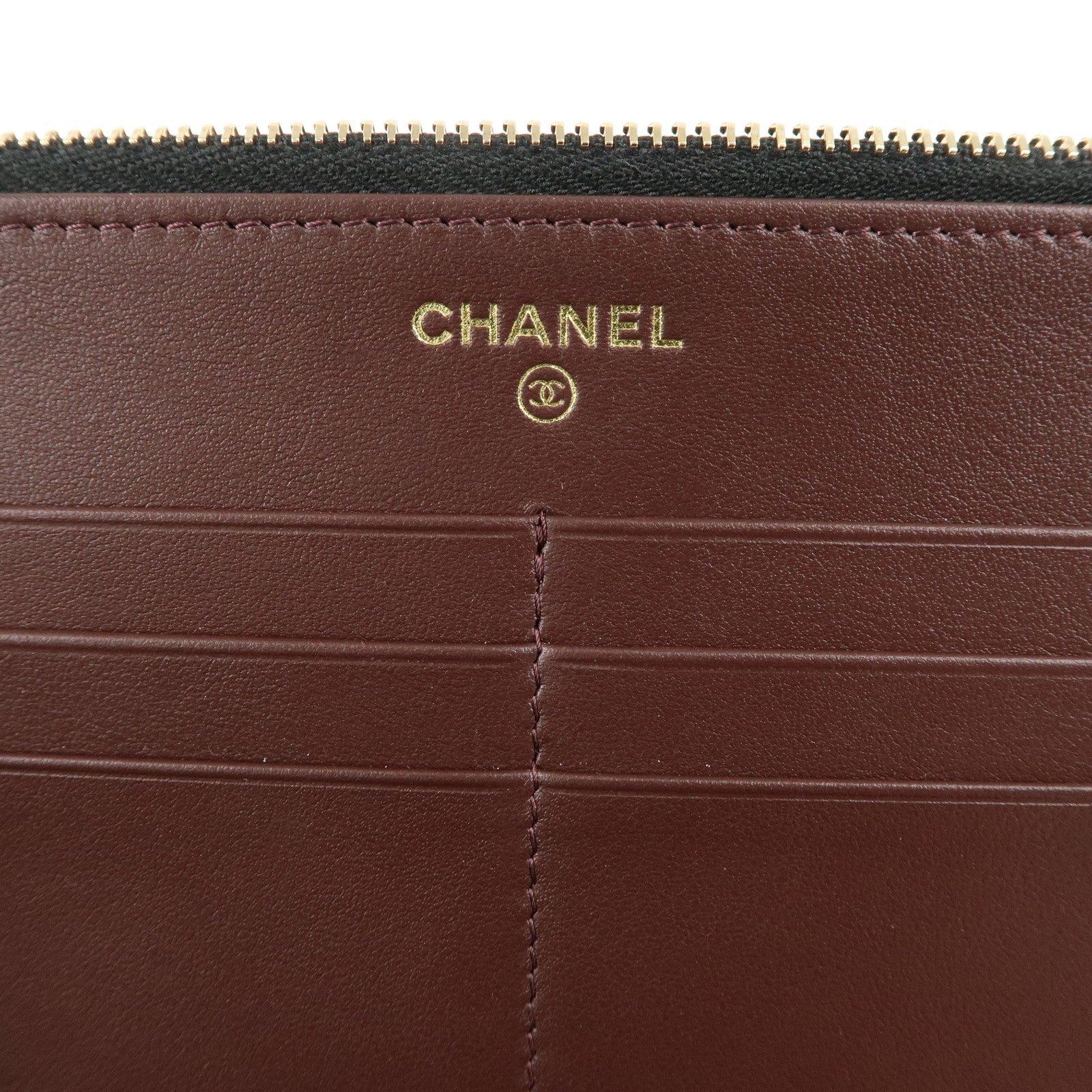 CHANEL Matelasse Caviar Skin Zippy Round Wallet  Black