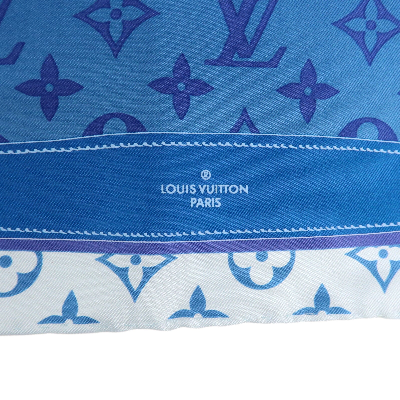 Louis Vuitton Monogram Confidential Silk 100% Scarf Blue M76347 Used