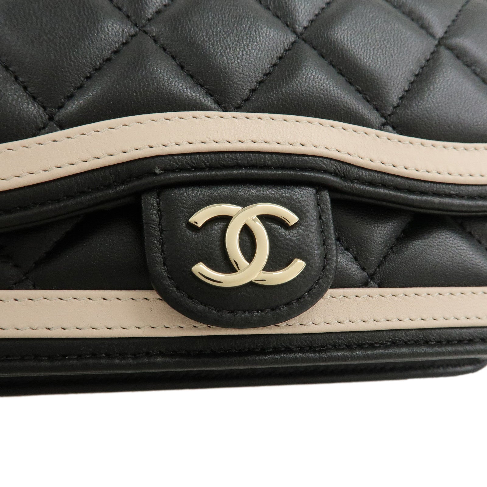 CHANEL Matelasse Lamb Skin Mini Matelasse Shoulder Bag Black Used