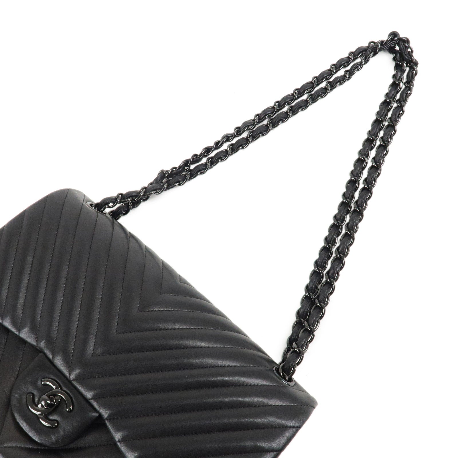 CHANEL Lamb Skin V Stich Chevron W Flap Chain Shoulder Bag Used