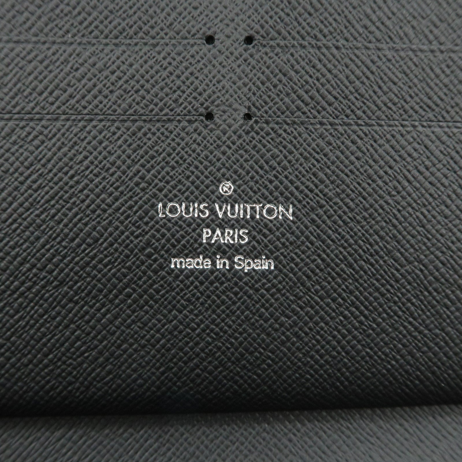 Louis Vuitton Epi Zippy Organizer Wallet NM Noir Black M62643