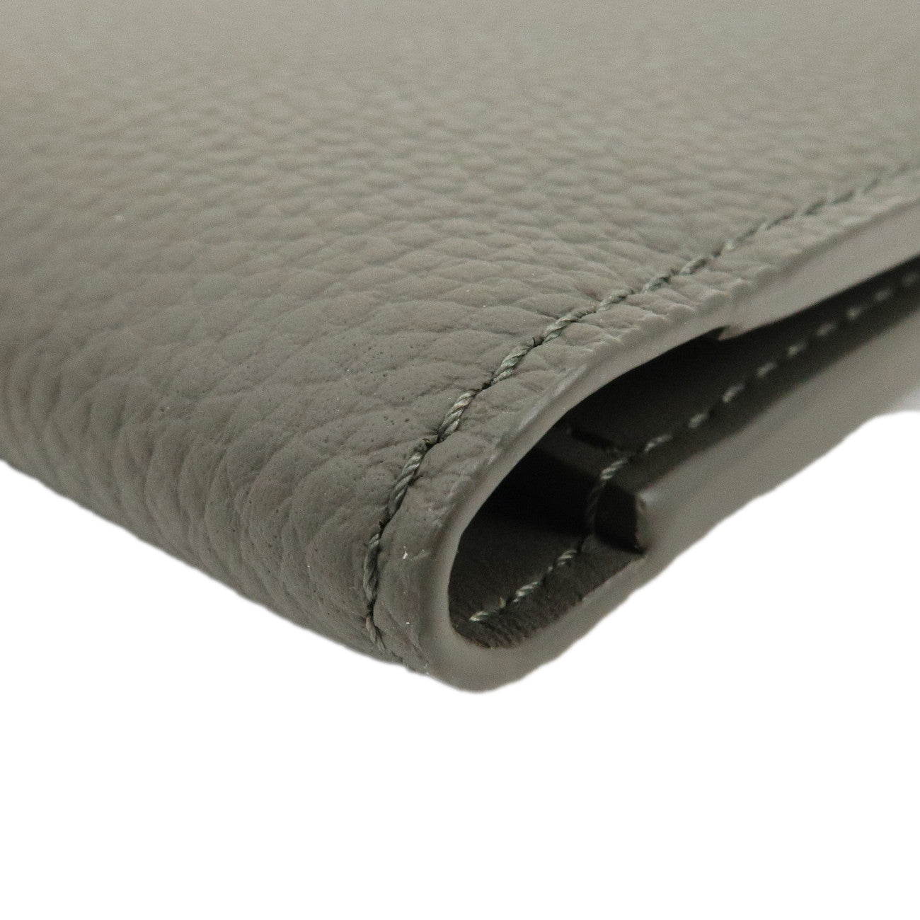 Louis Vuitton Aerogram Portefeuille Multiple Wallet Gray M81026