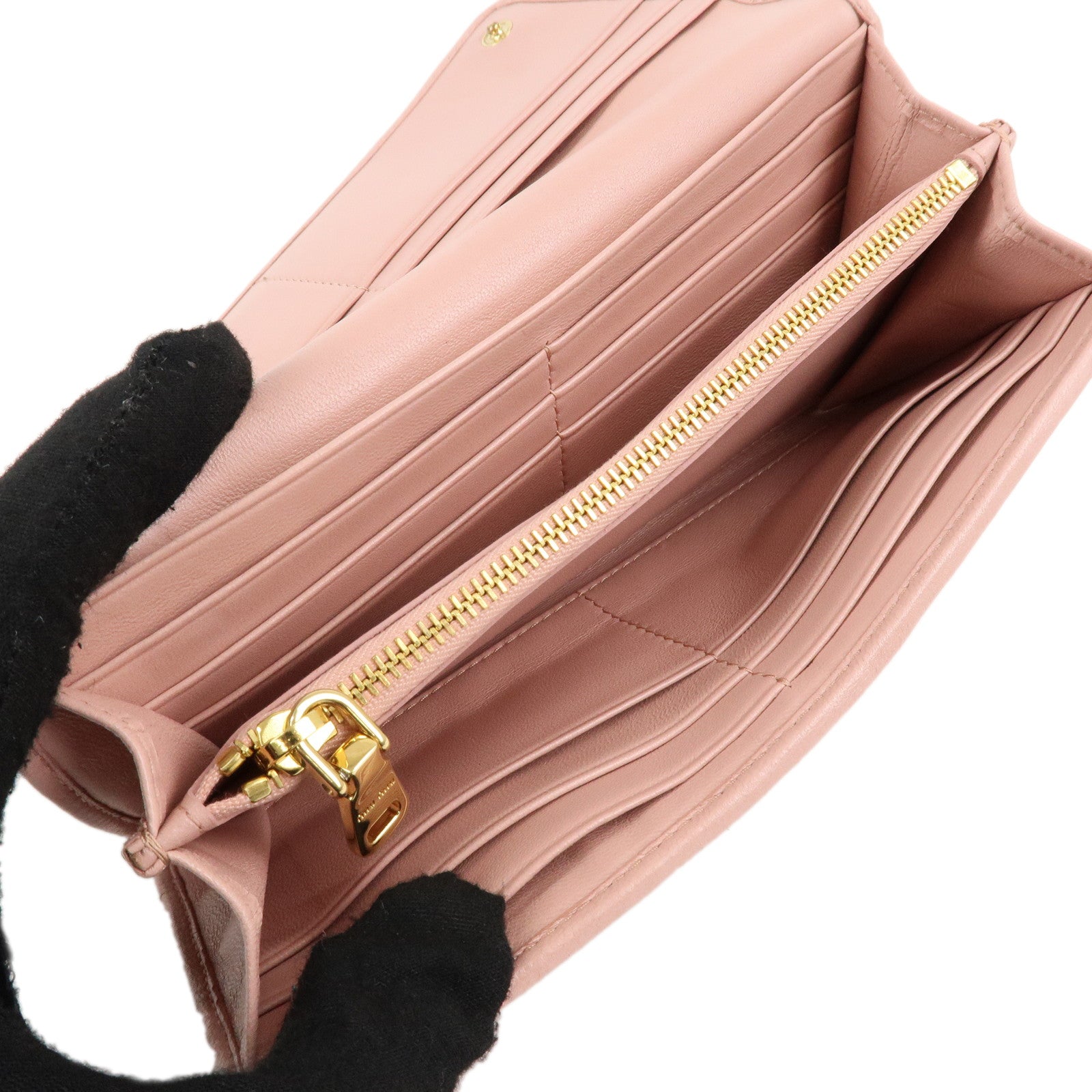 MIU MIU Matelasse MIU’C Bijou Leather Hook Long Wallet Pink 5MH109 Used