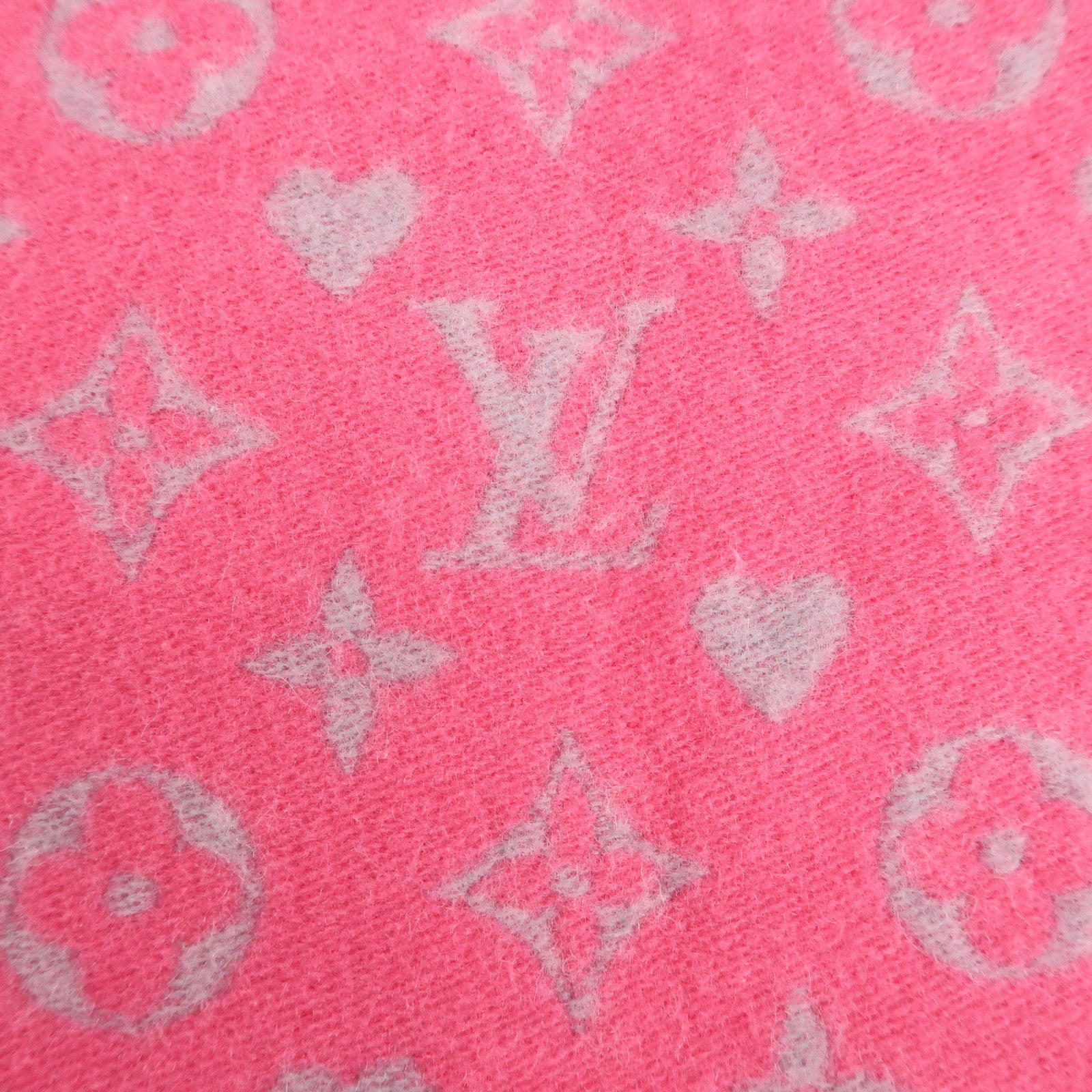 Louis Vuitton Escharp Game On Pink Scarf Pink M76901