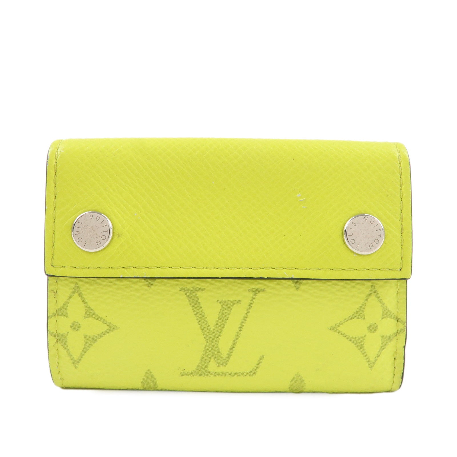 Louis-Vuitton-Taigalama-Discovery-Compact-Wallet-Jaune-M67629