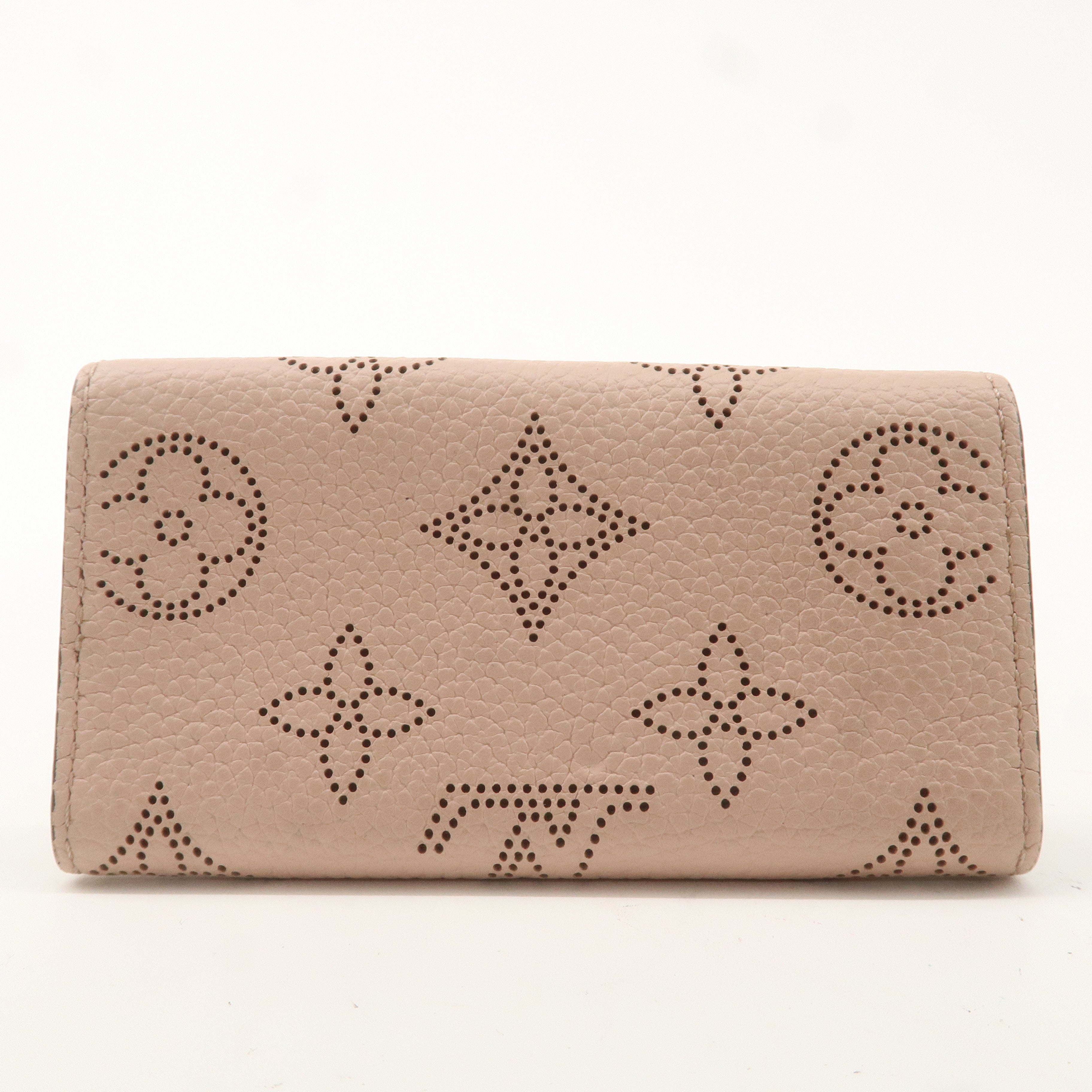 Louis Vuitton Monogram Mahina Multiclﾃｩs 4 Key Case Magnolia M64056