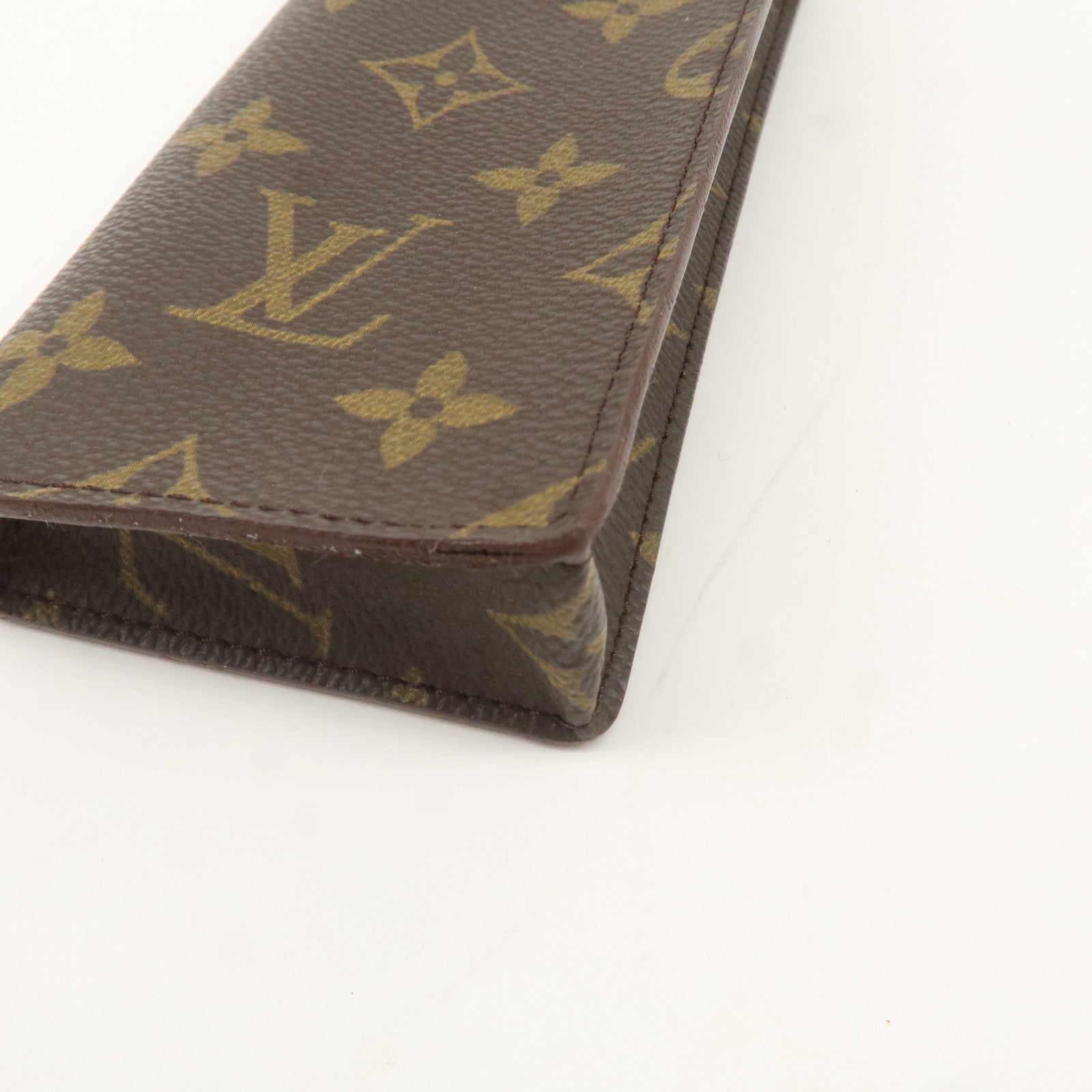 Louis Vuitton Monogram etui a lunettes Glasses Case M62962