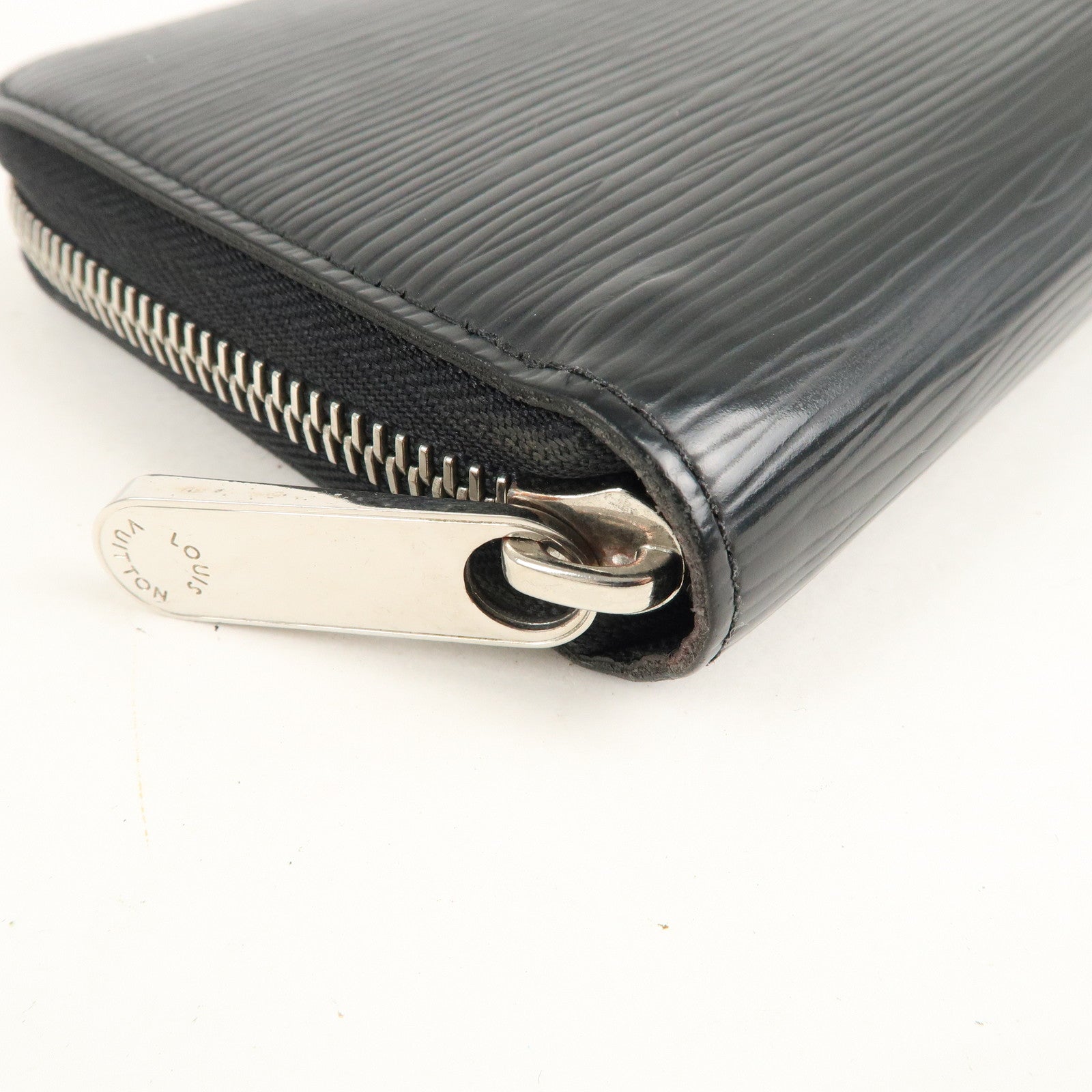 Louis Vuitton Epi Zippy Wallet Zip Round Long Wallet Black M60072