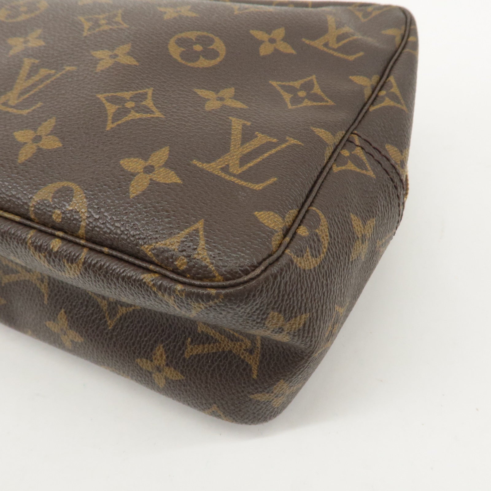 Louis Vuitton Monogram Trousse Toilette 28 Pouch M47522