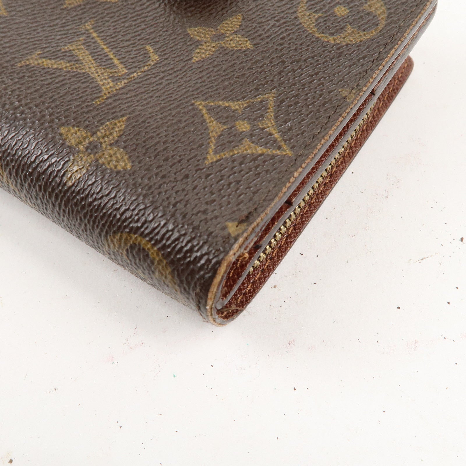 Louis Vuitton Monogram Compact Zip Small Wallet Brown M61667