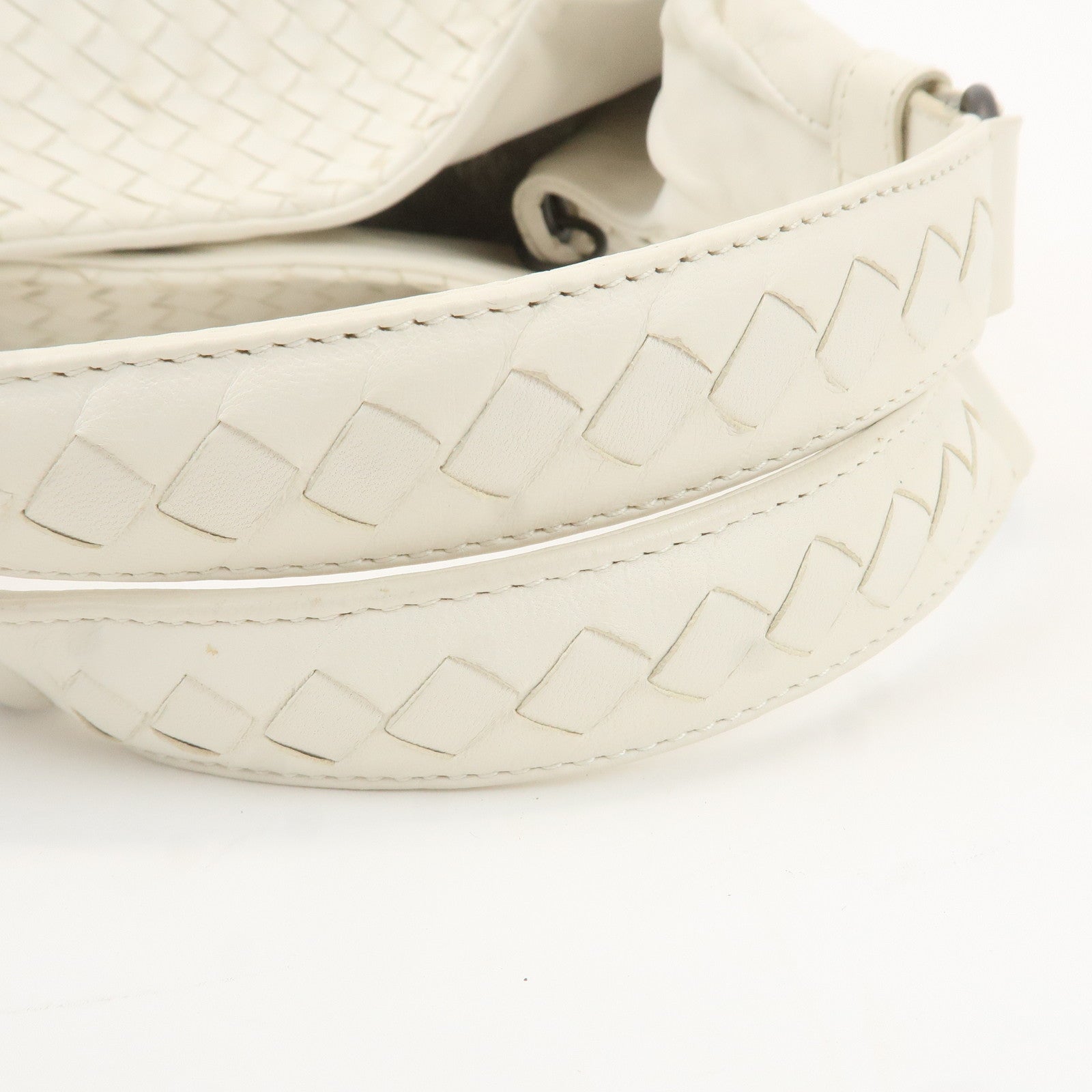 BOTTEGA VENETA Intrecciato Leather Shoulder Bag White 125787