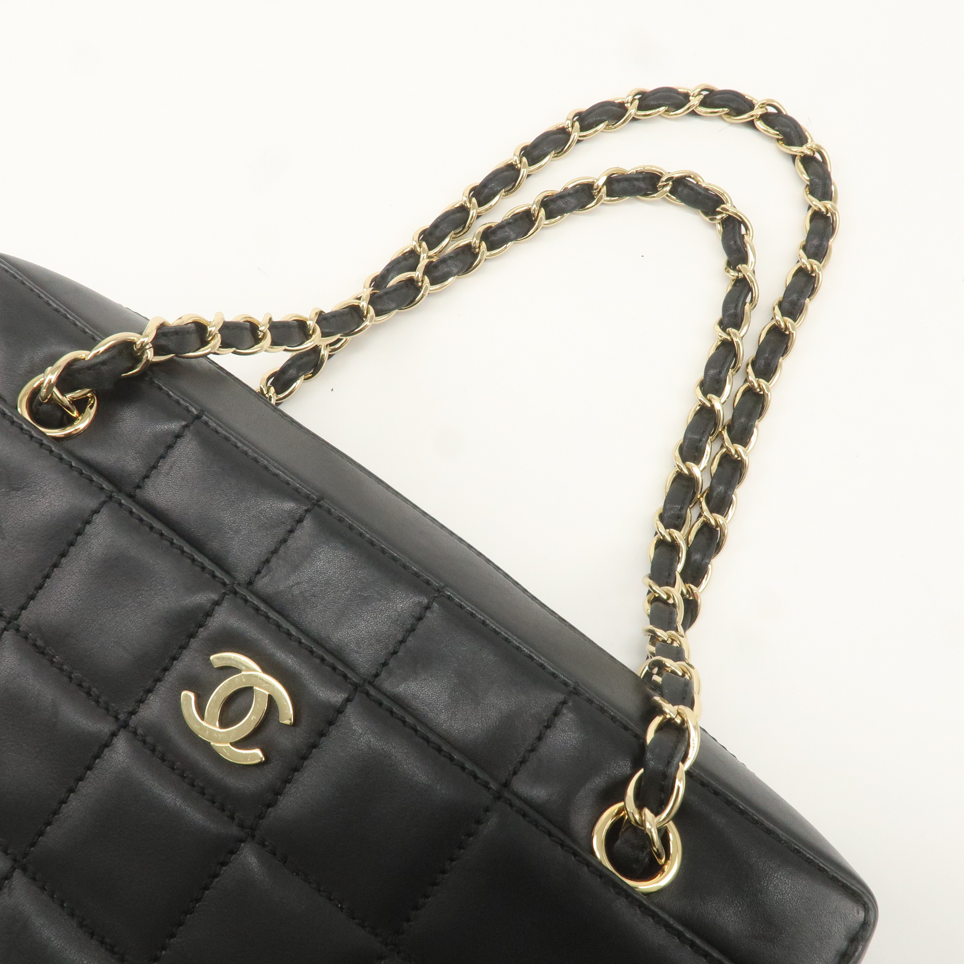 CHANEL Chocolate Bar Lamb Skin Chain Shoulder Bag Black