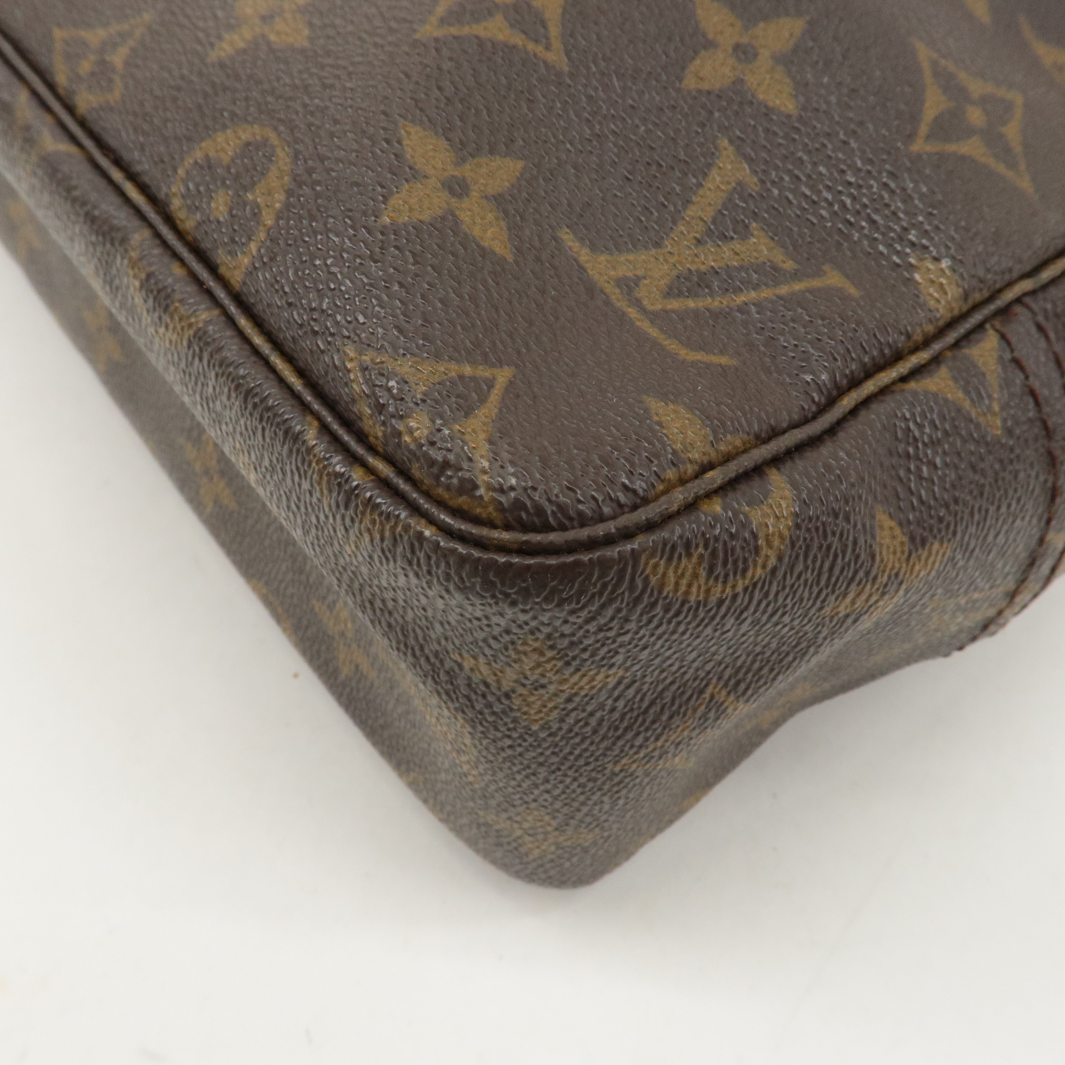 Louis Vuitton Monogram Trousse Toilette 28 Cosmetic Pouch M47522