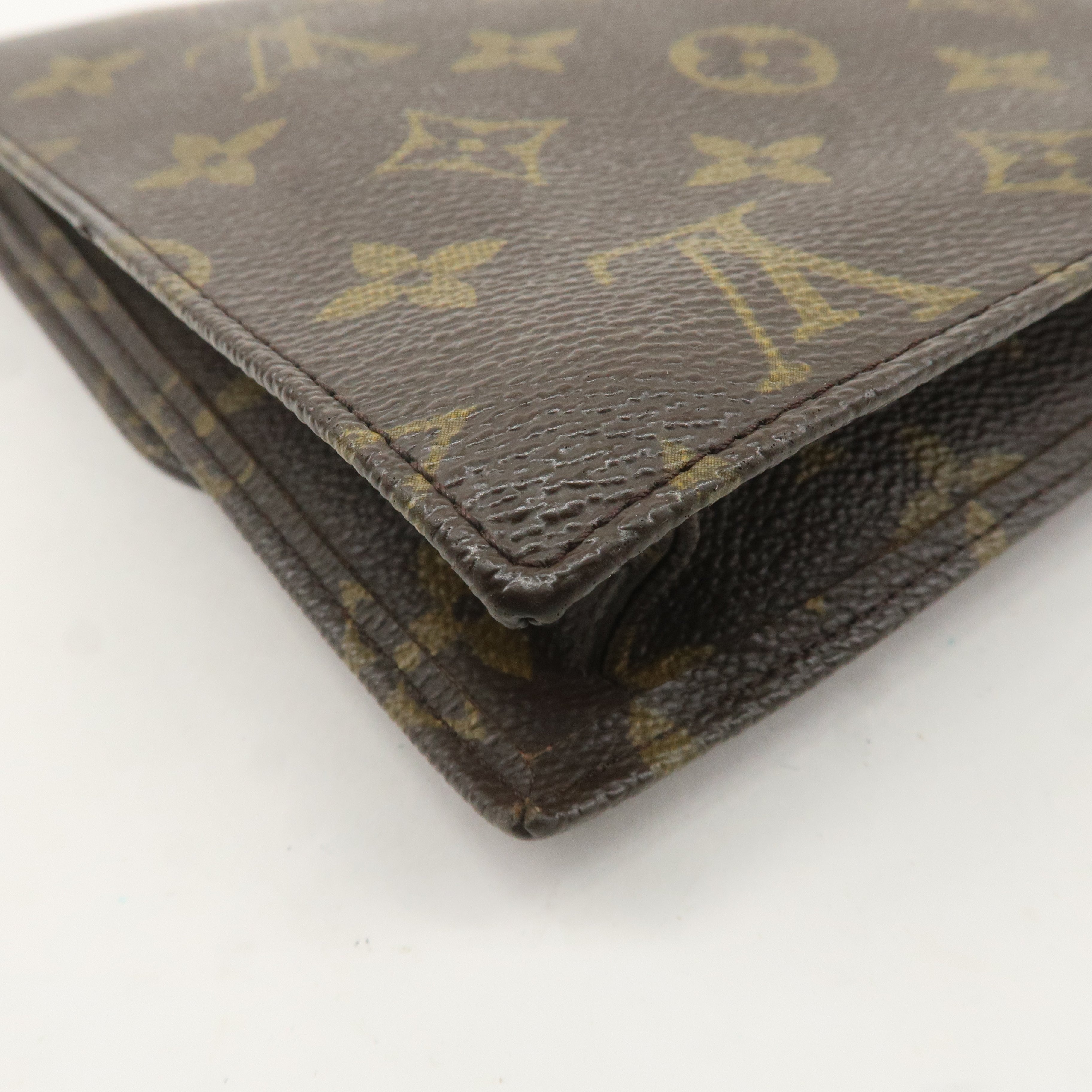 Louis Vuitton Monogram Pochette Lava 23 Clutch Bag M51940