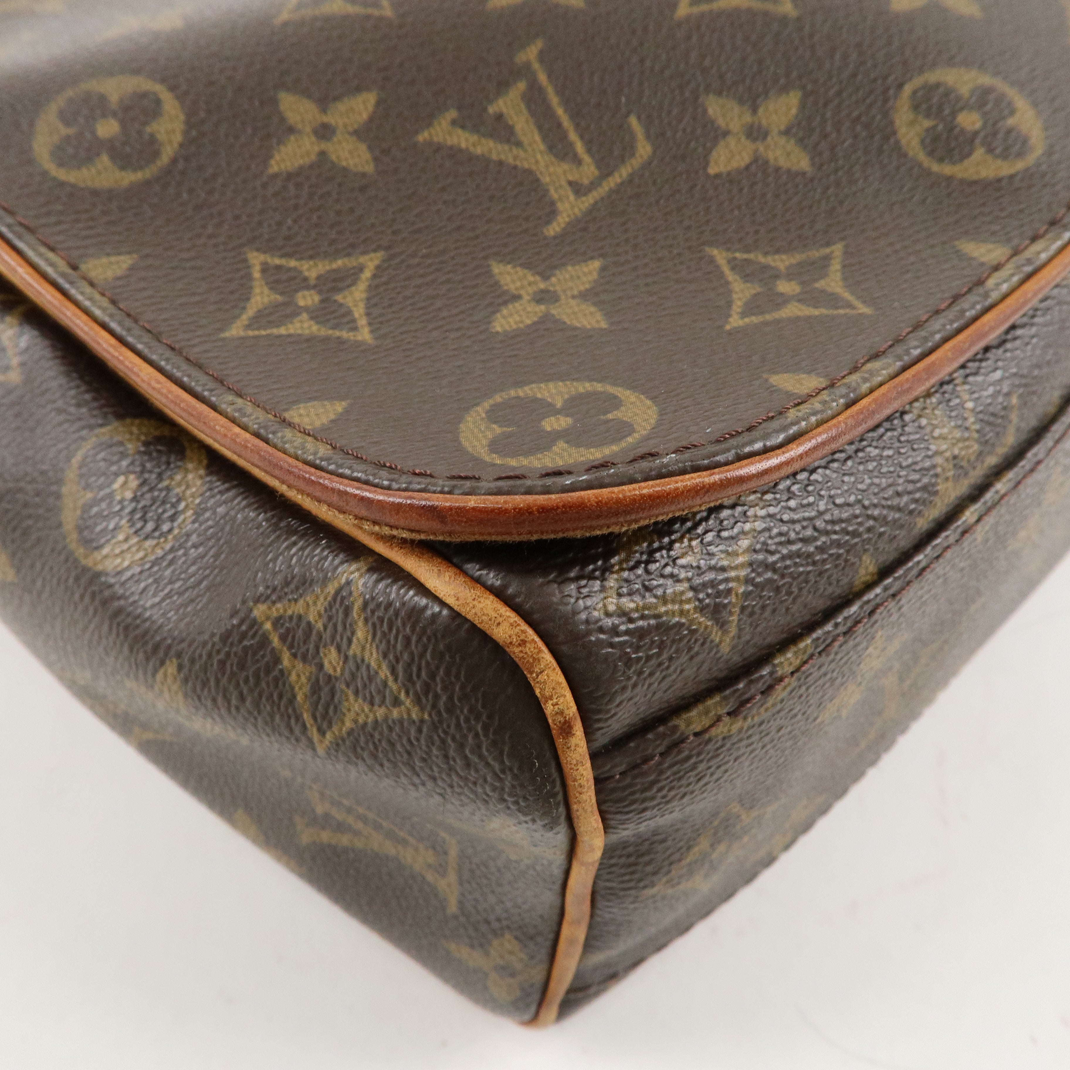 Louis Vuitton Monogram Abbesses Messenger Bag Hand Bag M45257