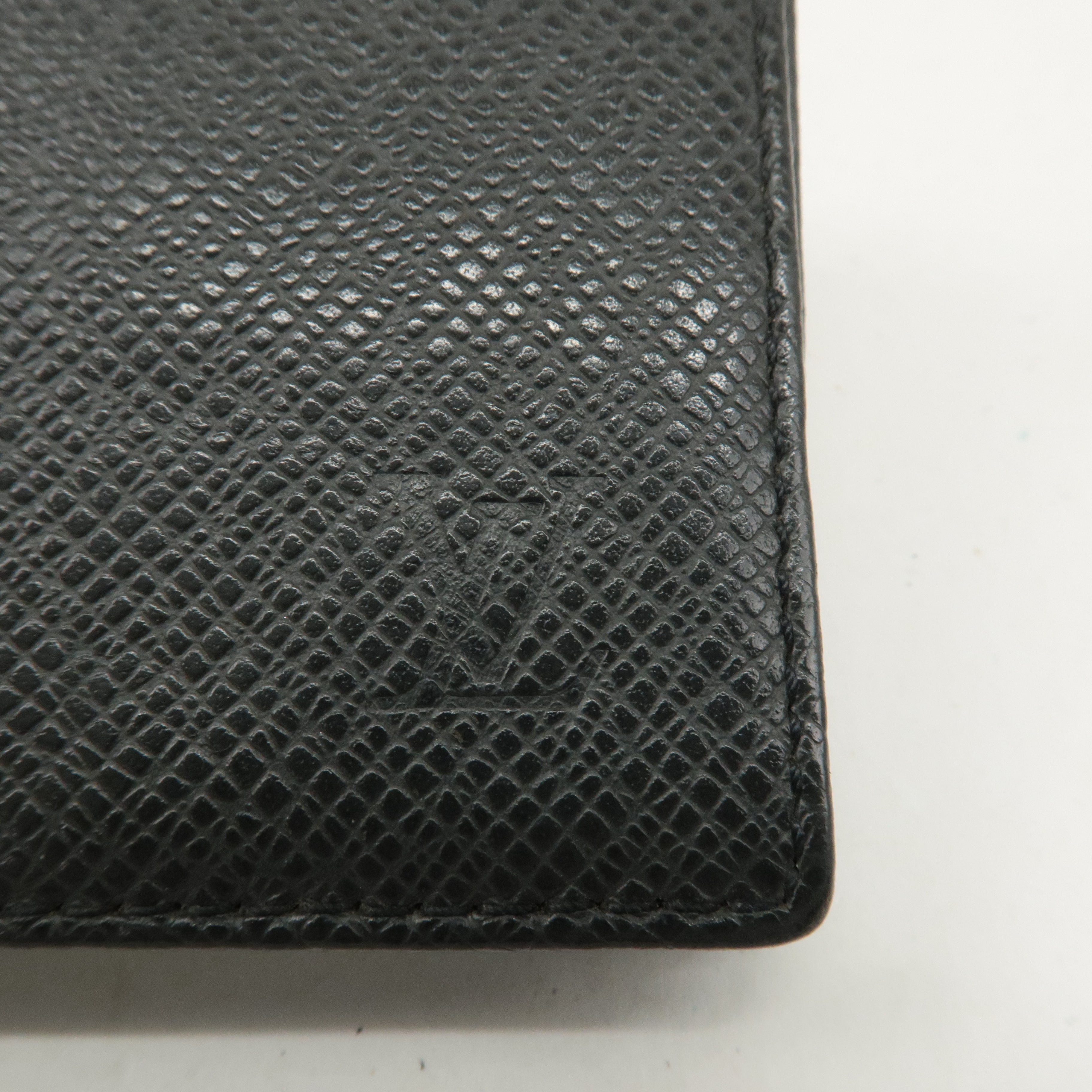 Louis Vuitton Taiga Porte Monnaie Boite Coin Case Ardoise M30382