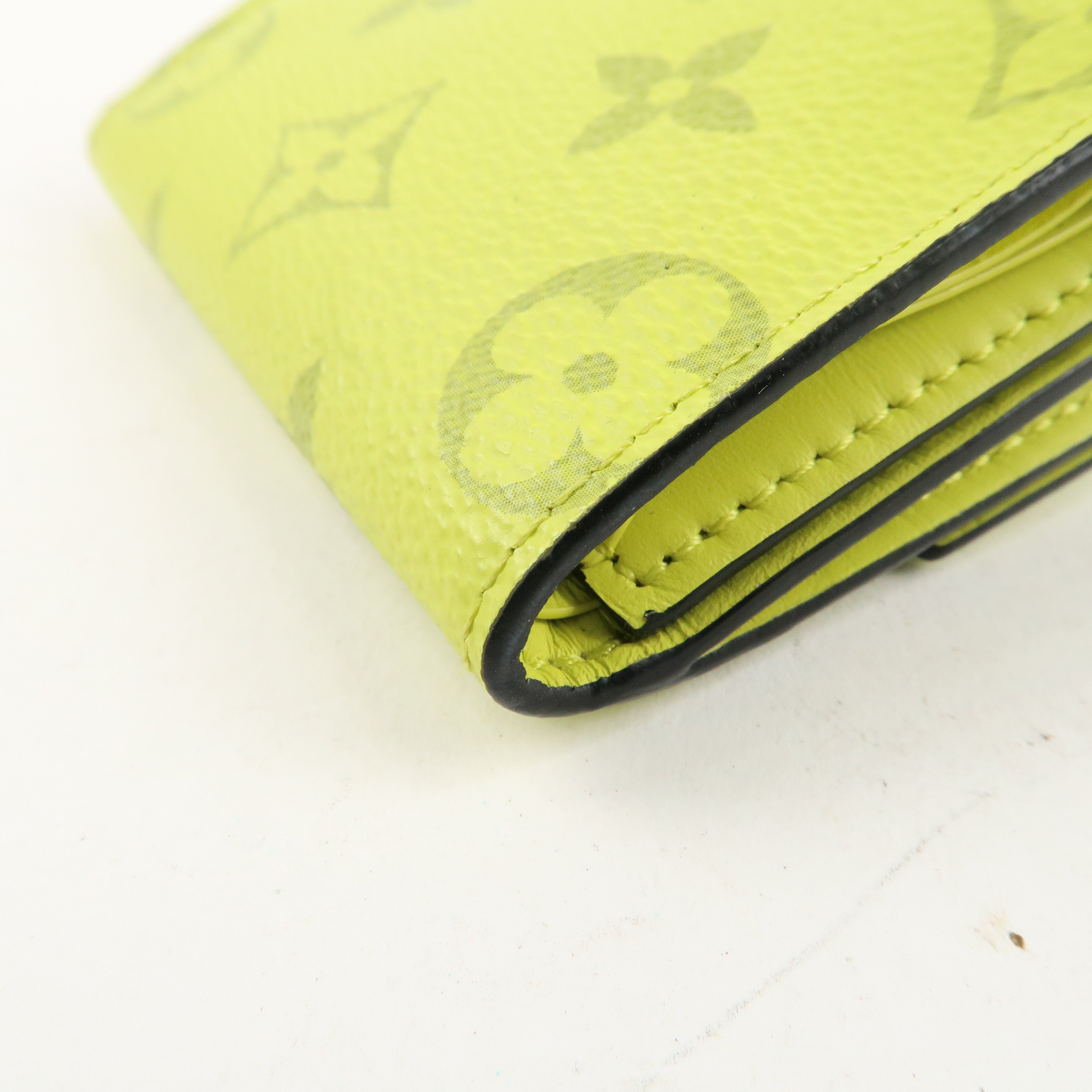 Louis Vuitton Taigalama Discovery Compact Wallet Jaune M67629