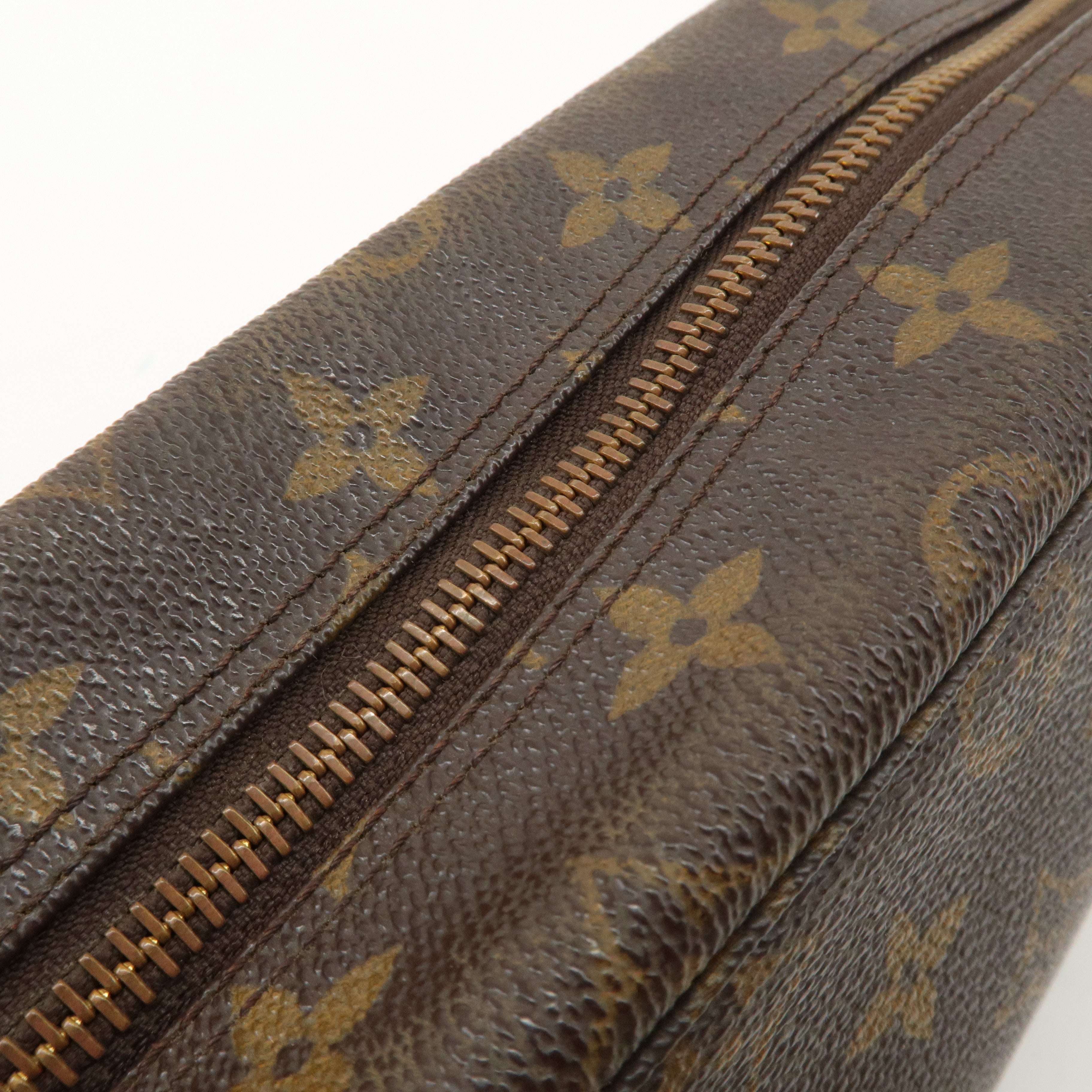 Louis Vuitton Monogram Trousse Toilette 28 Cosmetic Pouch M47522