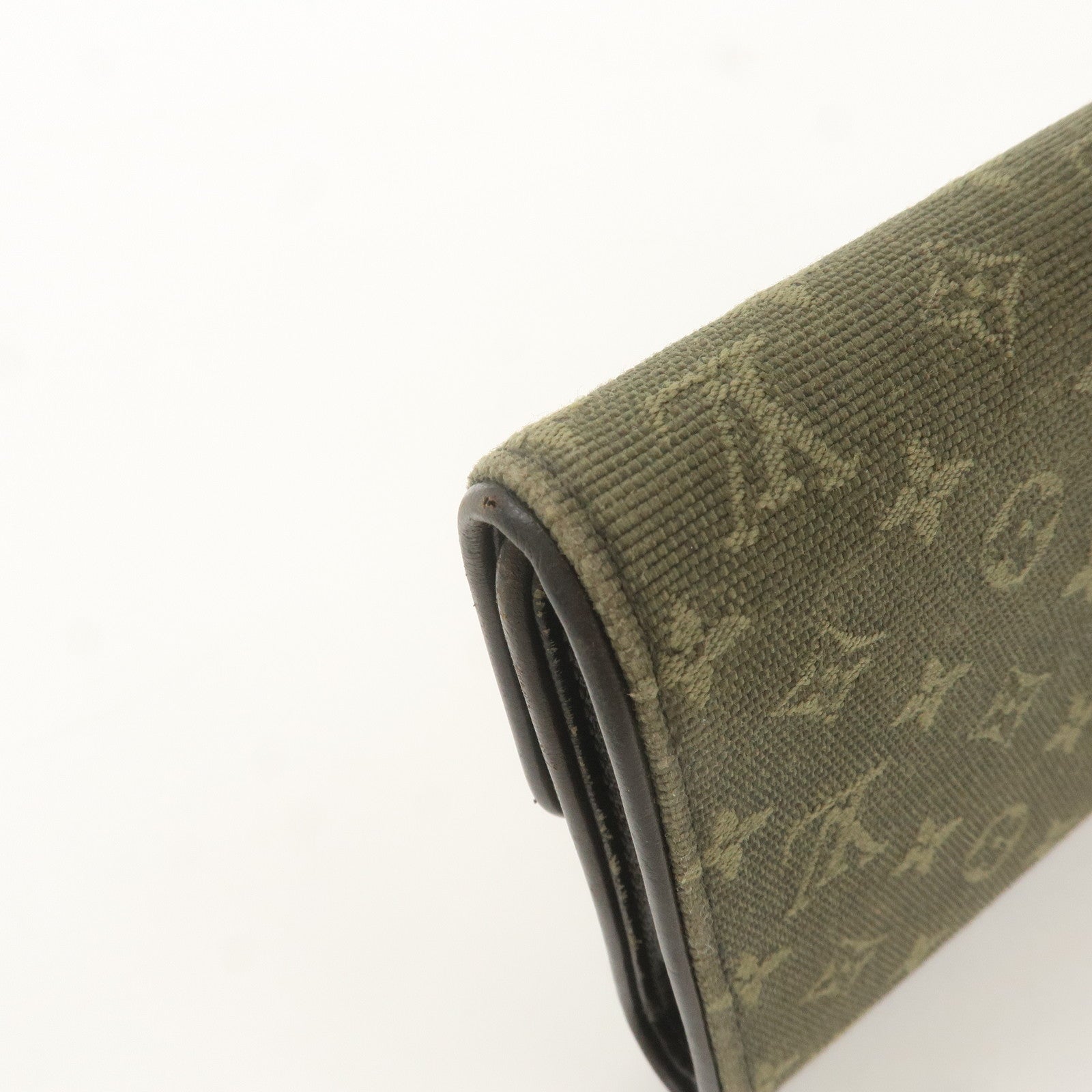 Louis Vuitton Mini Monogram Porte Trezol International M92443