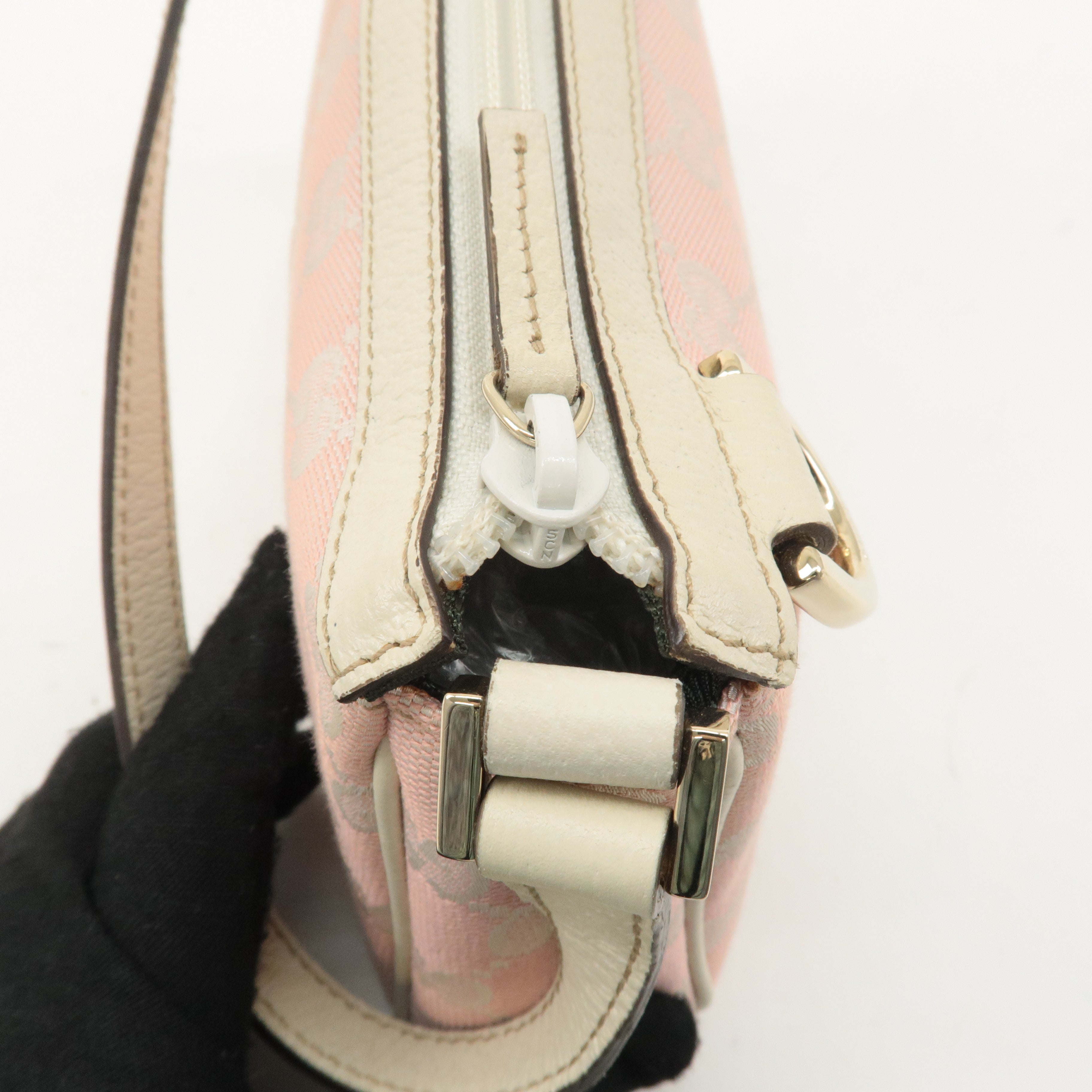 GUCCI Abbey GG Canvas Hand Bag Pouch Beige Pink 145750