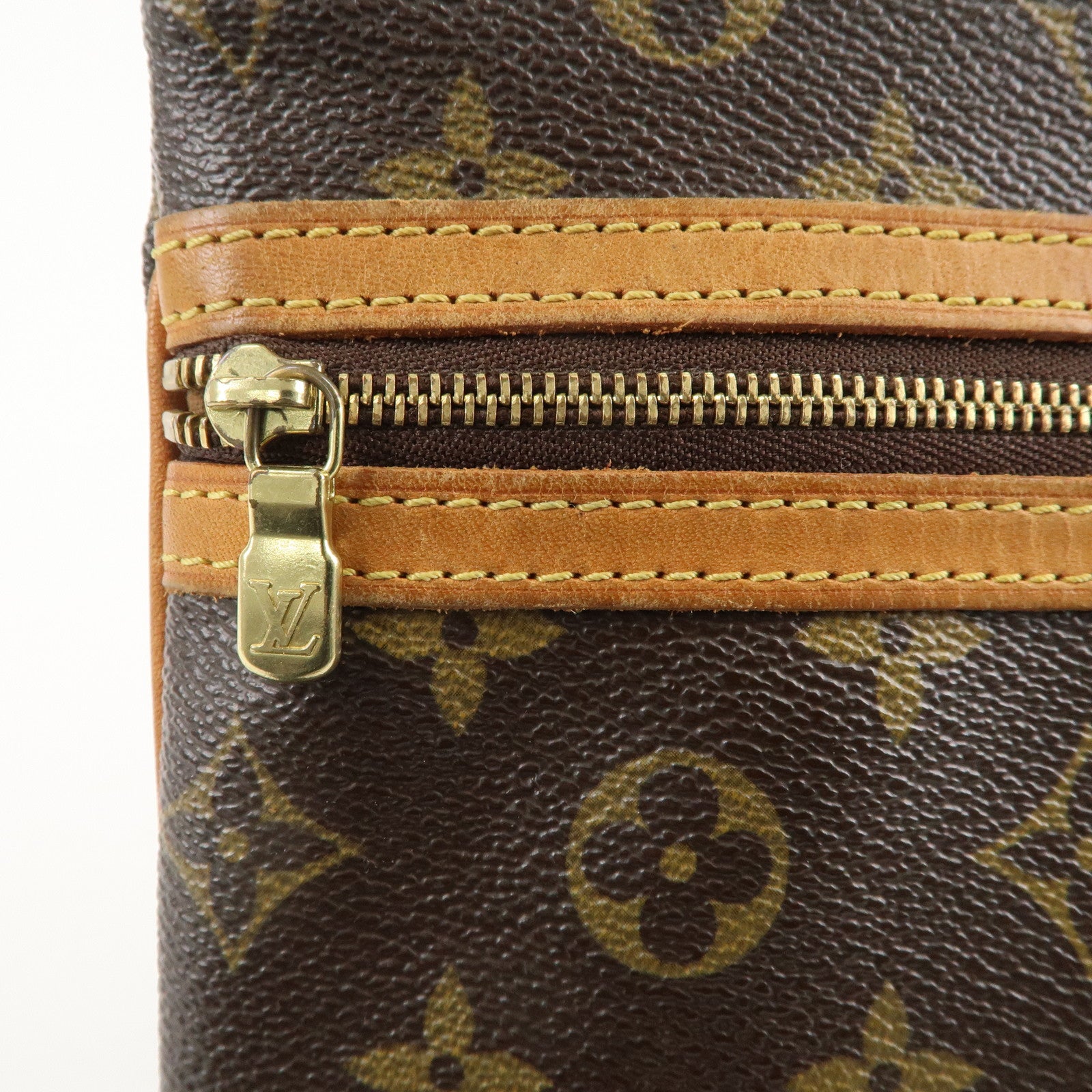 Louis Vuitton Monogram Pochette Bosphore Shoulder Bag M40044