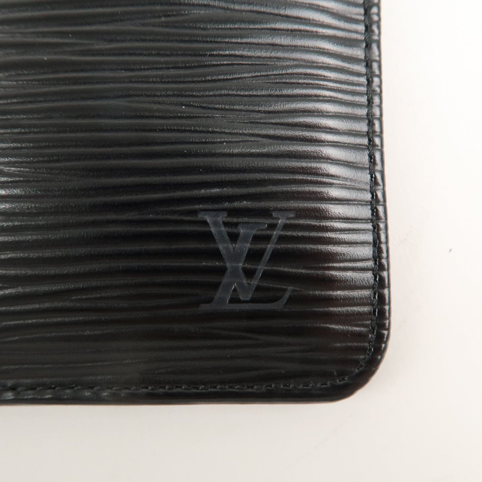 Louis Vuitton Epi Pochette Cles Coin Case Black Noir M63802