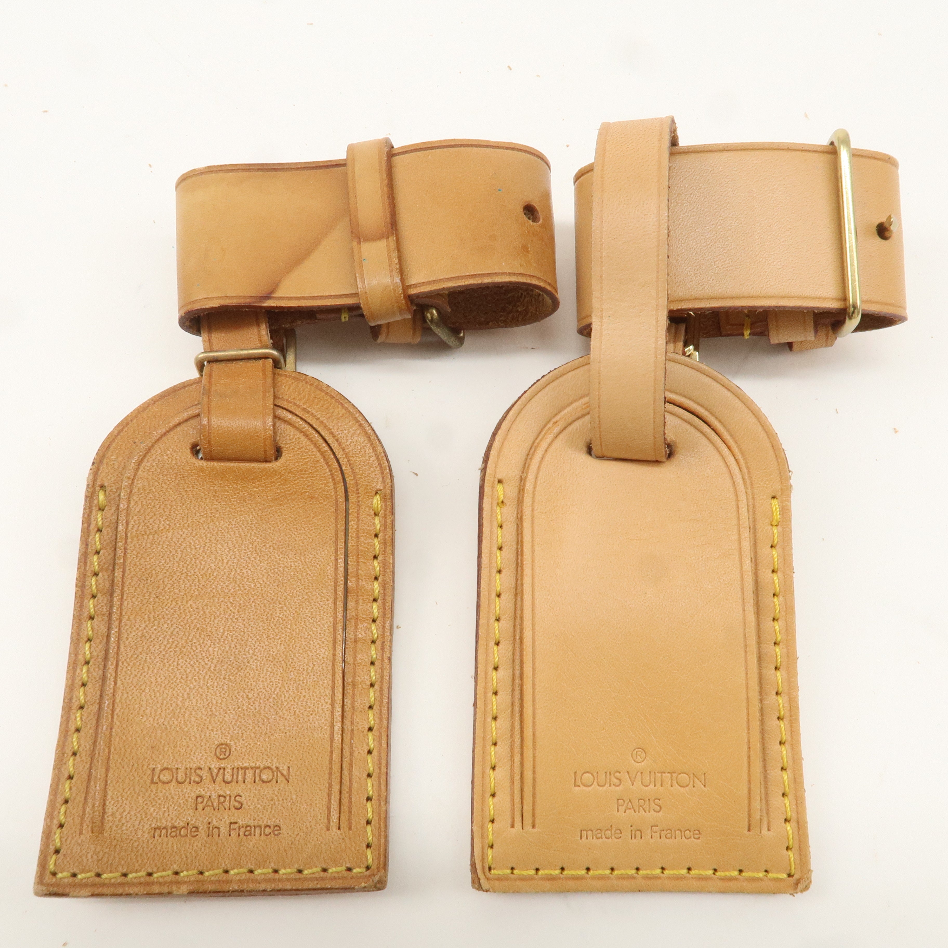 Louis Vuitton Set of 20 Name Tag 
Poignet Leather Beige