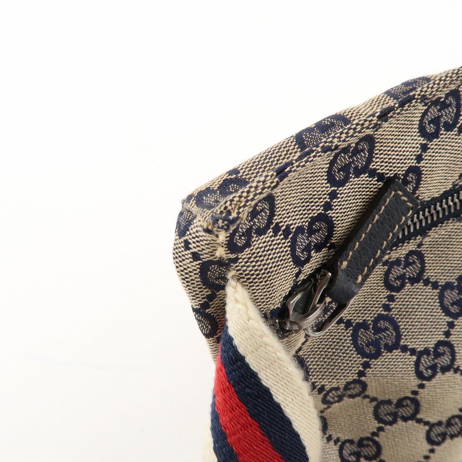 GUCCI Sherry GG Canvas Leather Waist Bag Beige Navy 28566