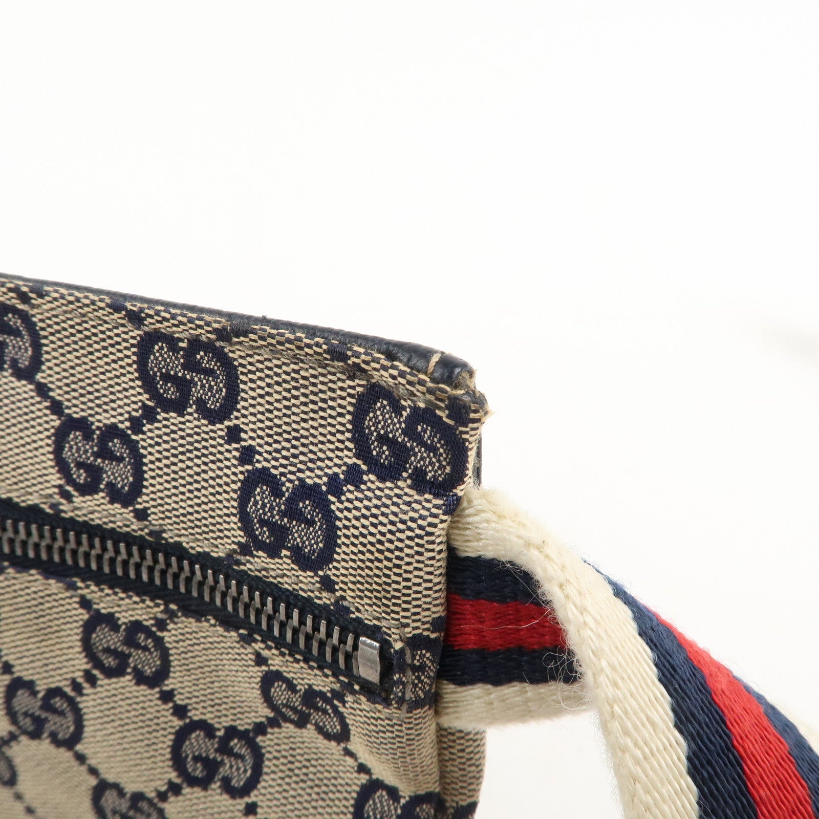 GUCCI Sherry GG Canvas Leather Waist Bag Beige Navy 28566