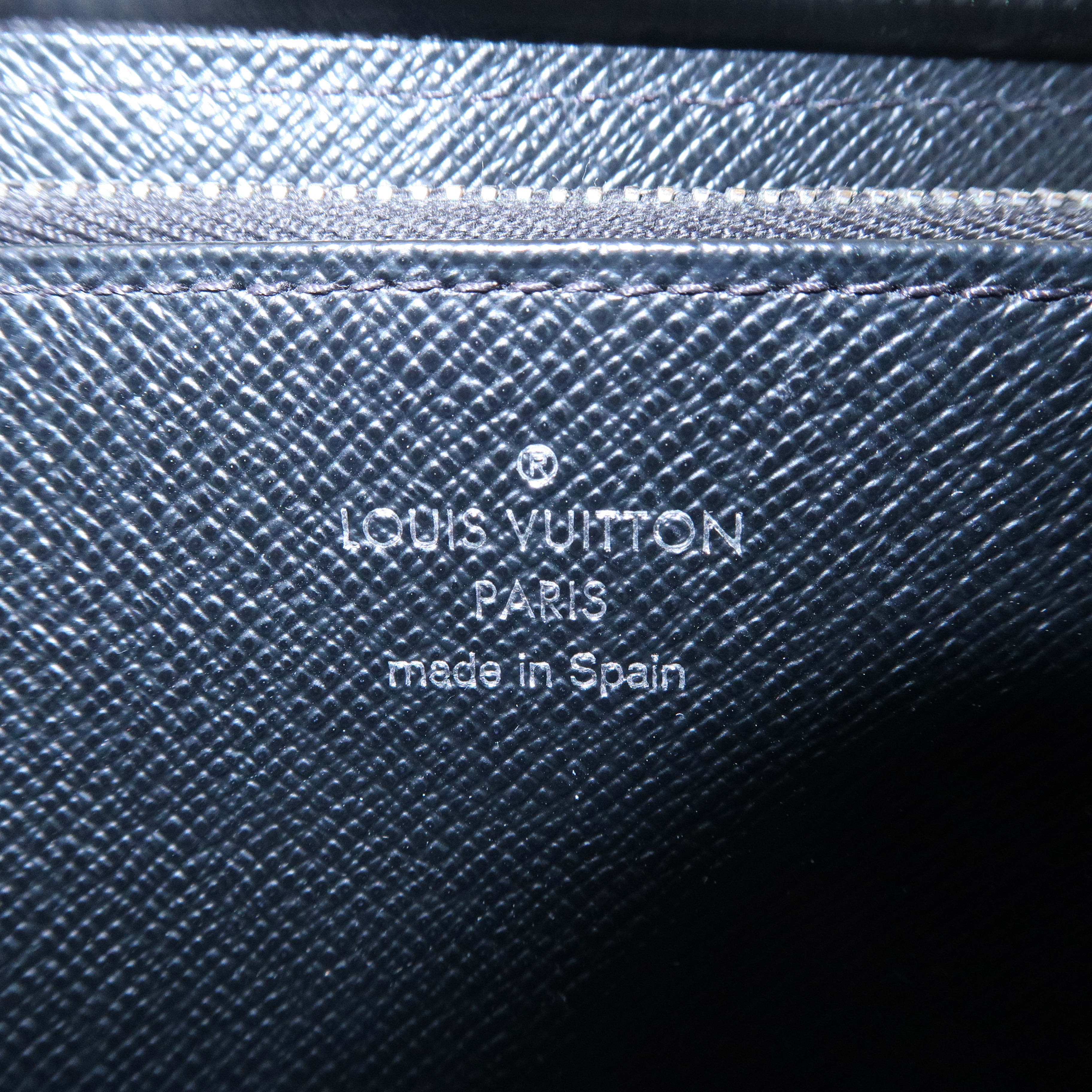 Louis Vuitton Epi Leather Zippy Around Long Noir Black M61857