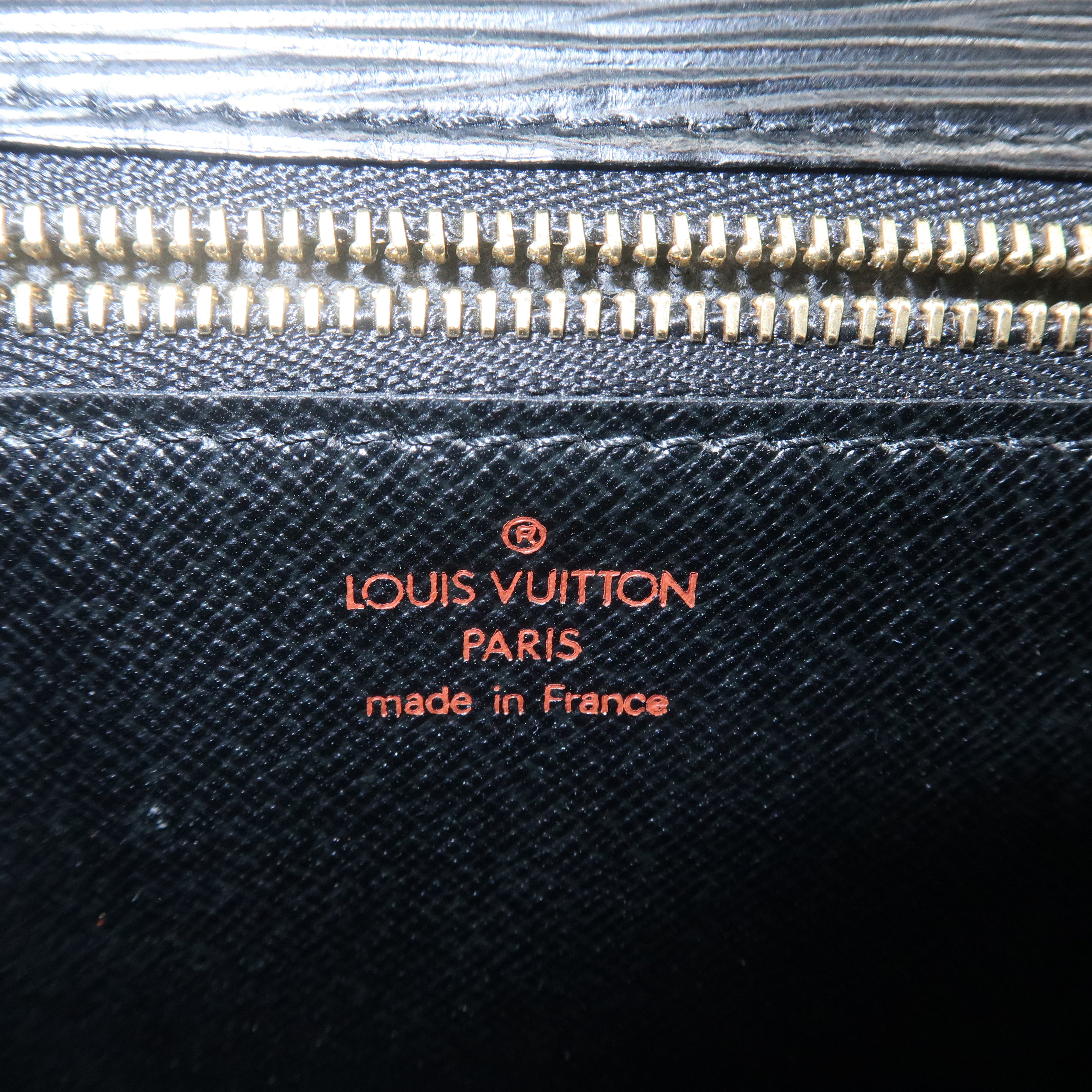 Louis Vuitton Epi Sellier Dragonne Clutch Bag Noir Black M52612