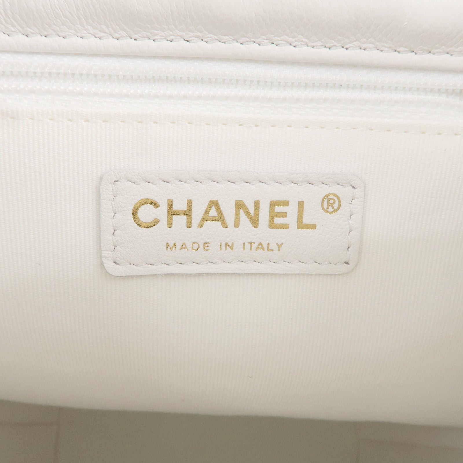 CHANEL Matelasse Caviar Skin Chain Back Pack White AS3290