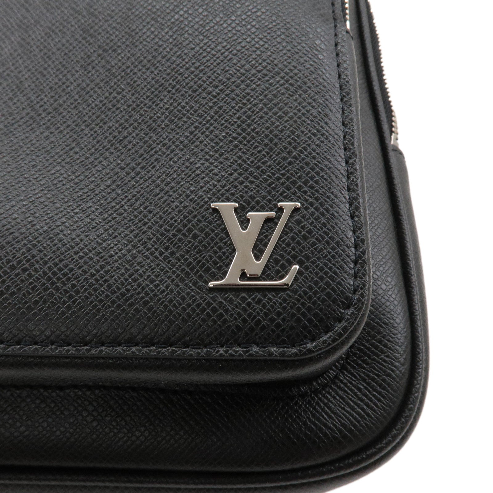 Louis Vuitton Taiga Alex Backpack Noir Black M30258