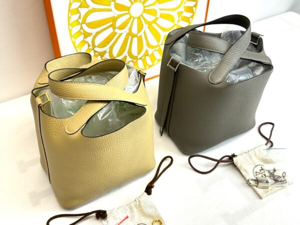 Hermès Beige de Weimar Taurillon Clemence Picotin Lock 18 with Palladium Hardware.