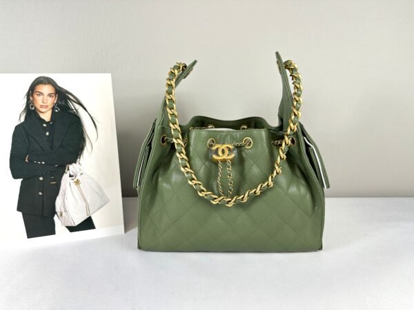 Chanel 25A Green Caviar Small 25
