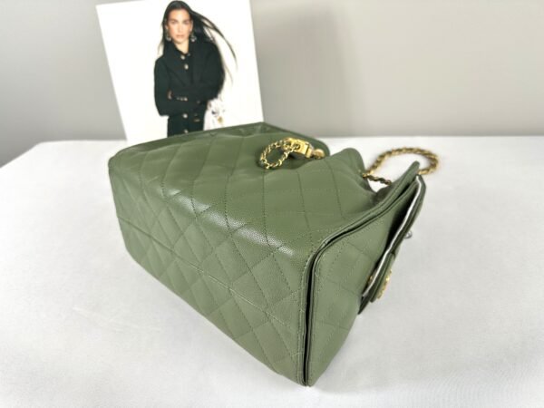 Chanel 25A Green Caviar Small 25