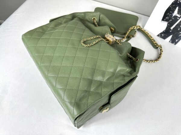 Chanel 25B Green Caviar Medium 25 Hobo Bag